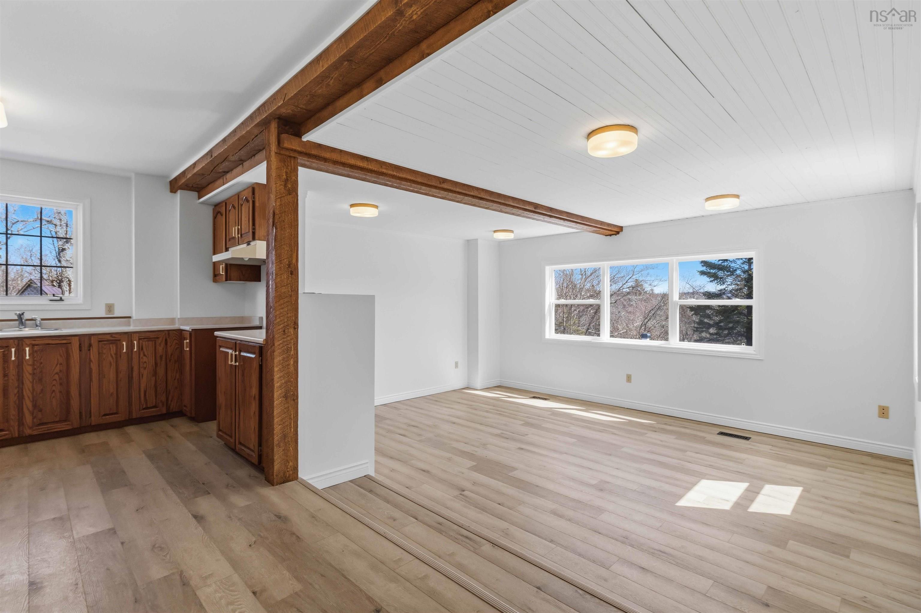 $499,900.00: 341 Myra Road, Porters Lake