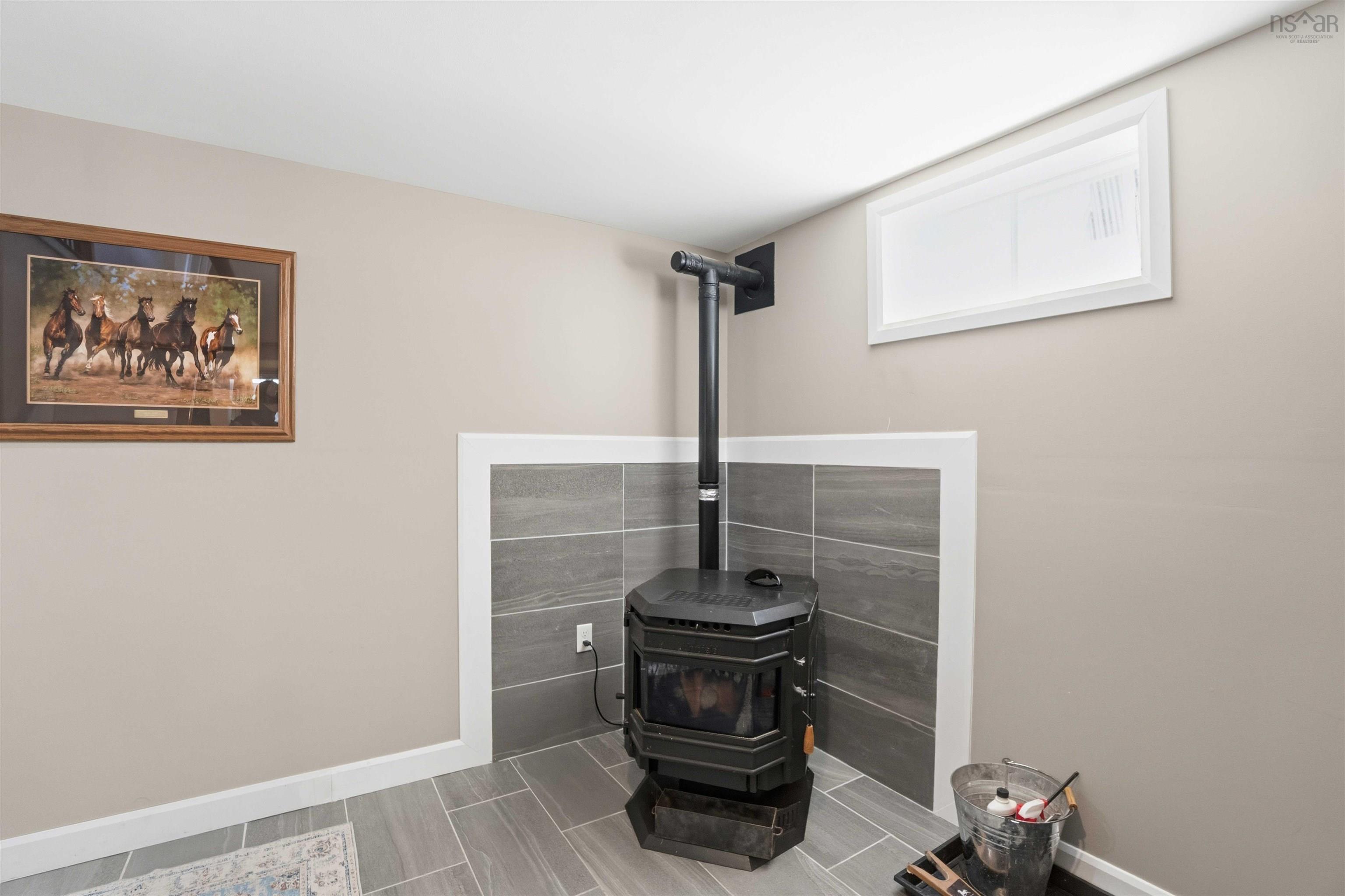 $474,900.00: 1316 Highway 1, East Kingston