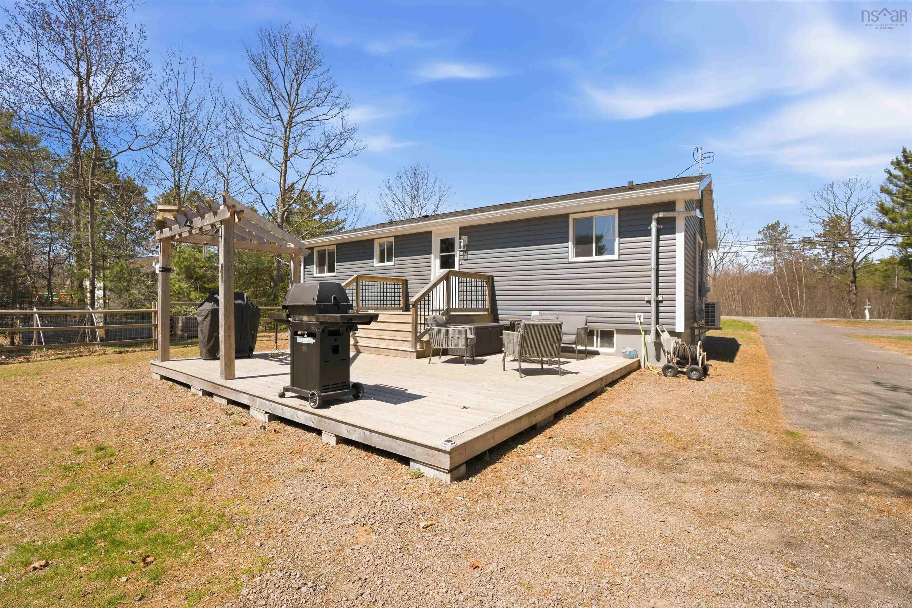 $474,900.00: 1316 Highway 1, East Kingston
