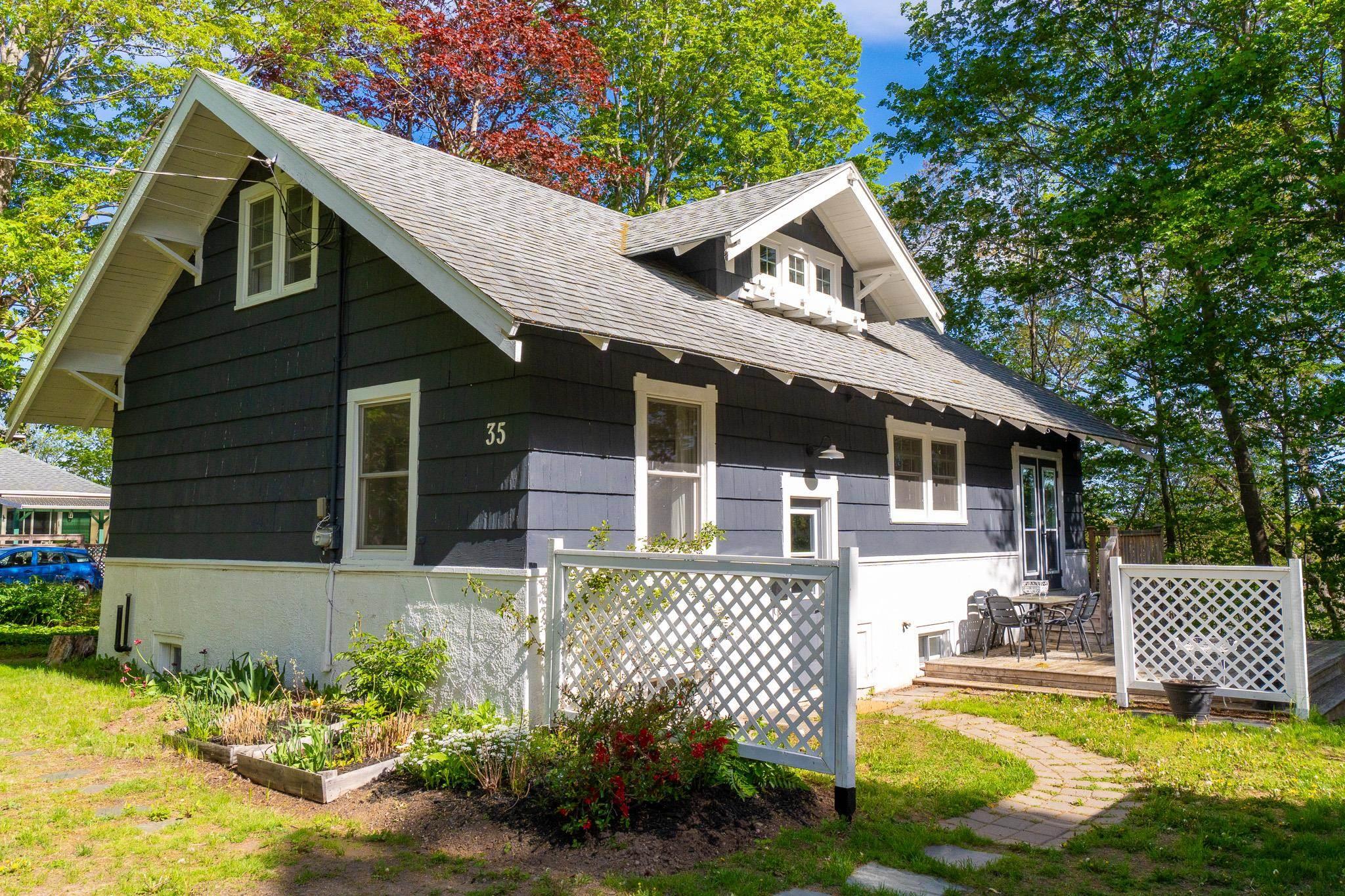 $469,000.00: 35 King Street, Kentville