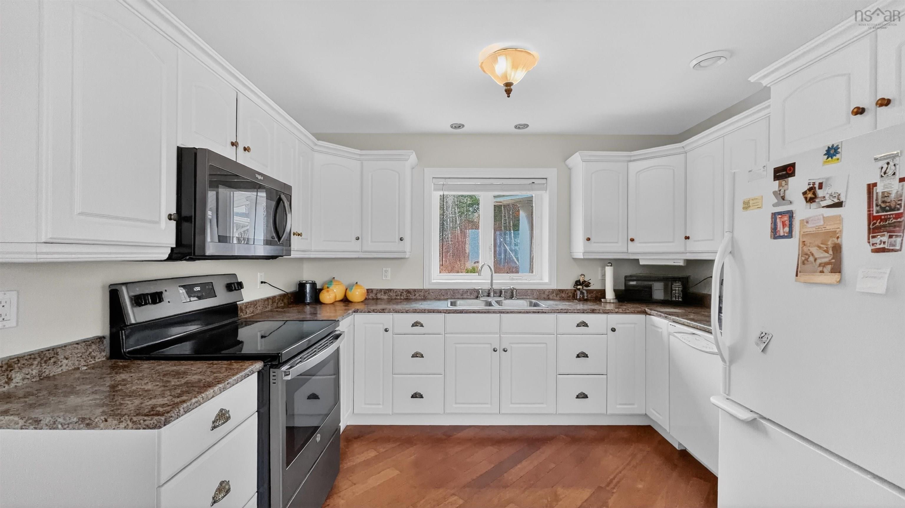 $690,000.00: 3599 Highway 19, Long Point