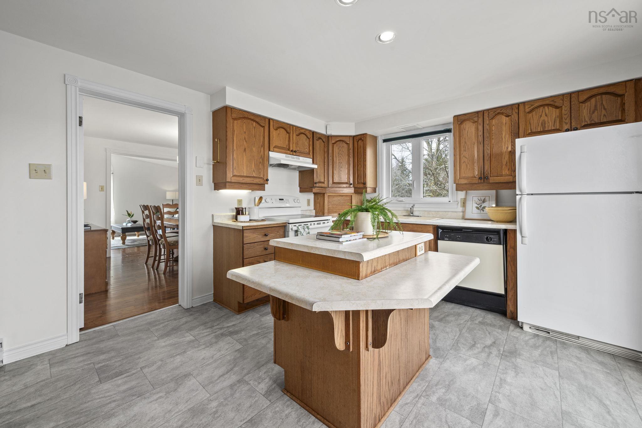 $599,900.00: 789 Canard Street, Lower Canard
