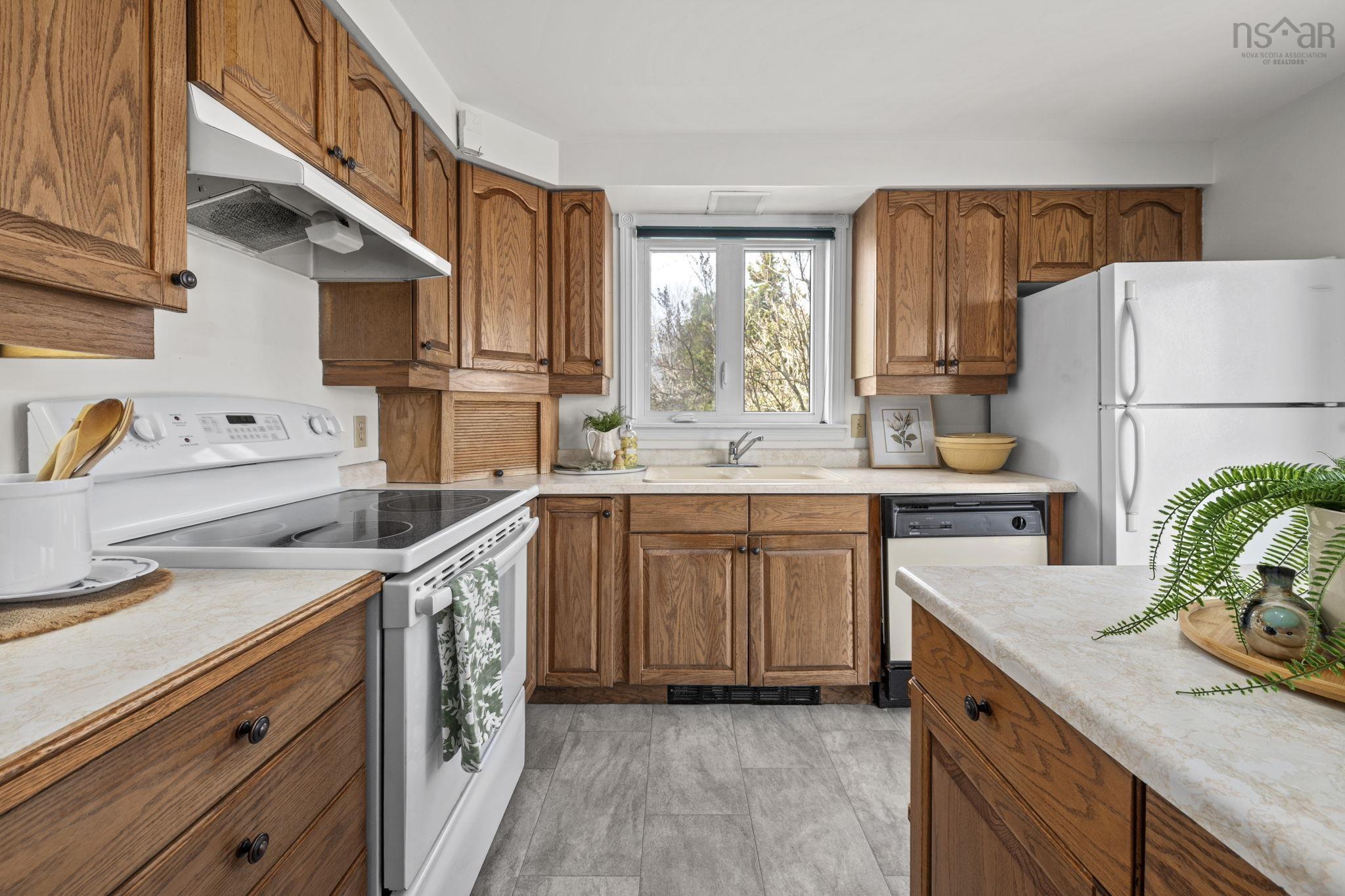 $599,900.00: 789 Canard Street, Lower Canard