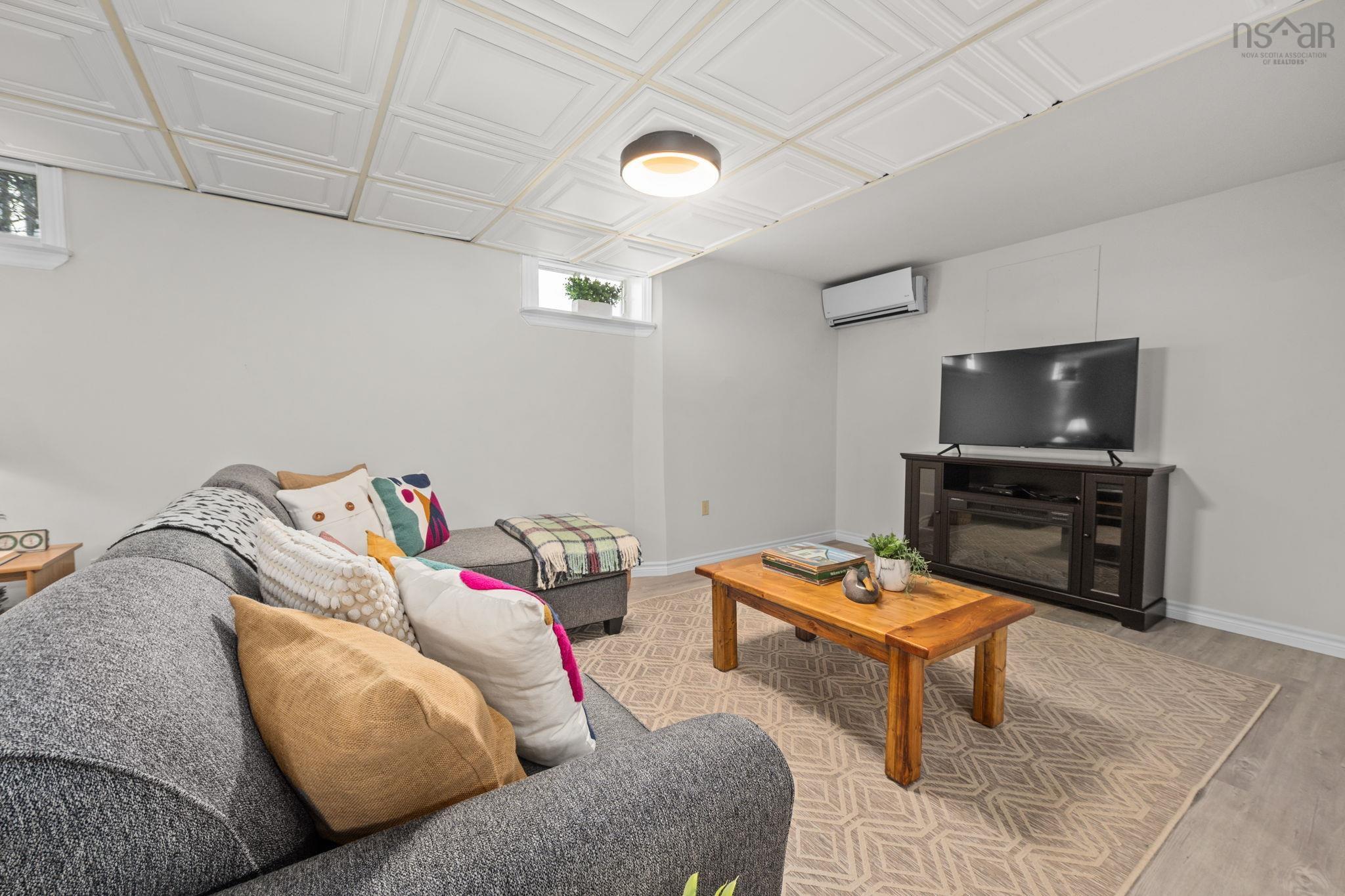 $599,900.00: 789 Canard Street, Lower Canard