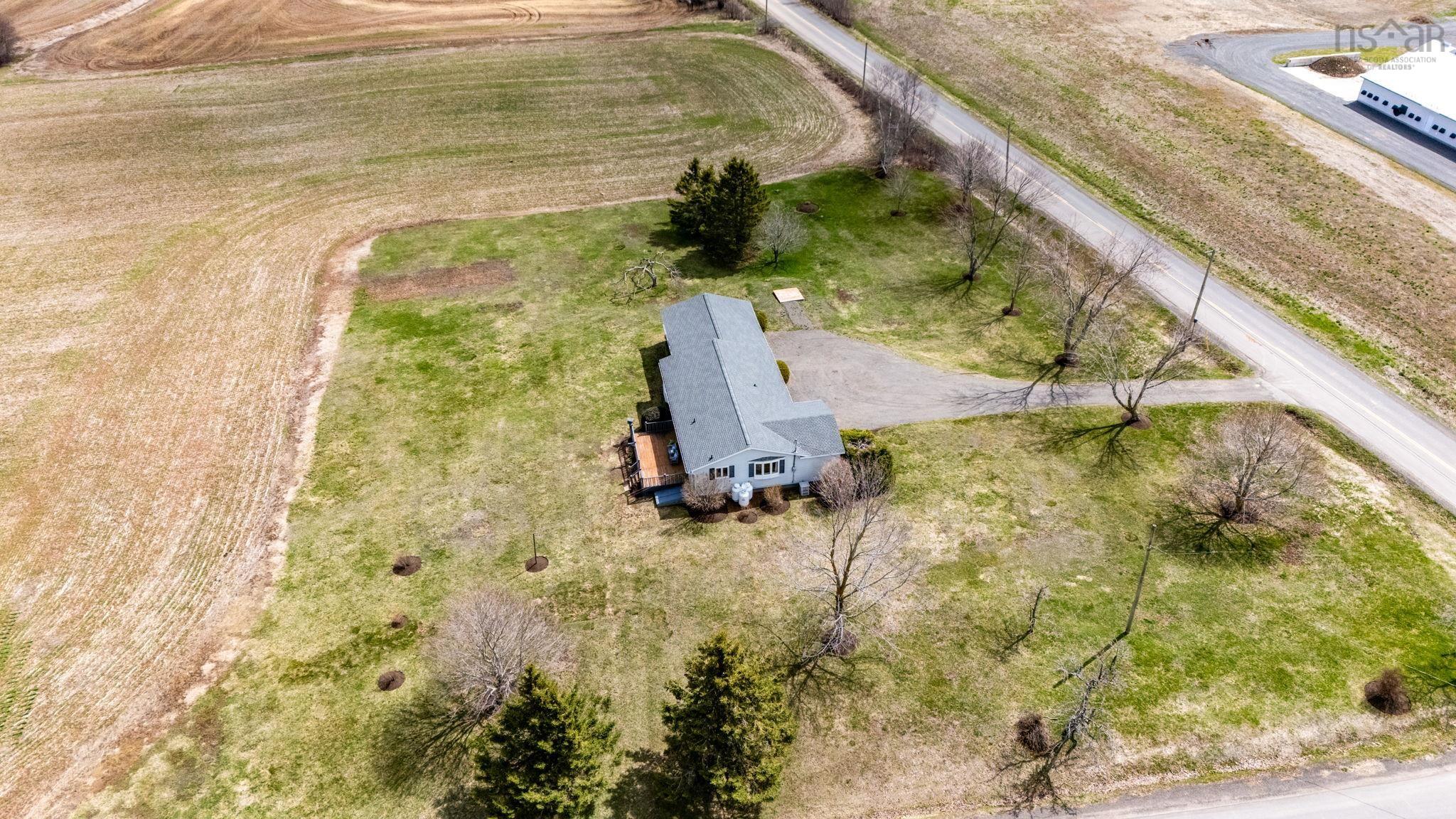 $599,900.00: 789 Canard Street, Lower Canard