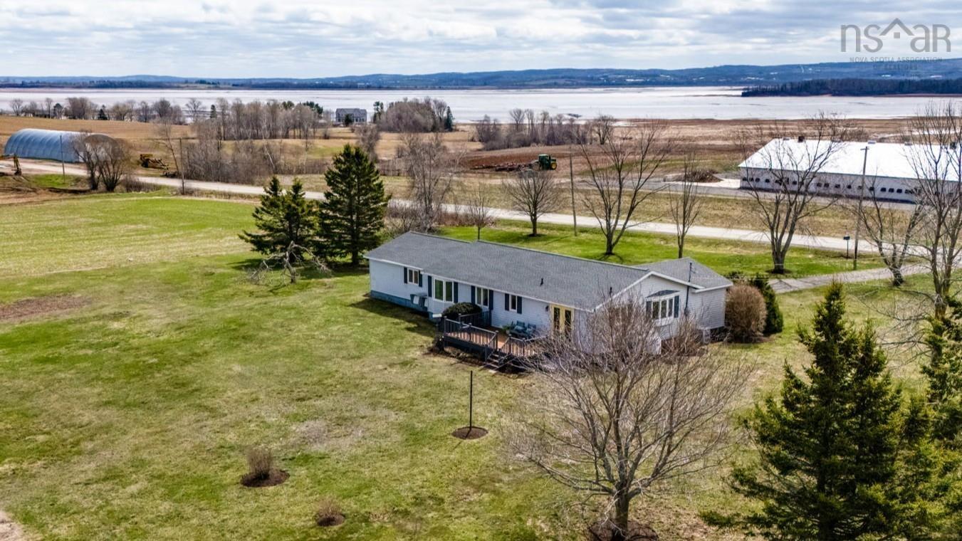 $599,900.00: 789 Canard Street, Lower Canard