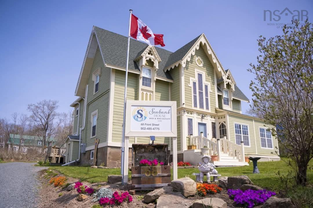 $699,000.00: 68 Front Street, Pictou