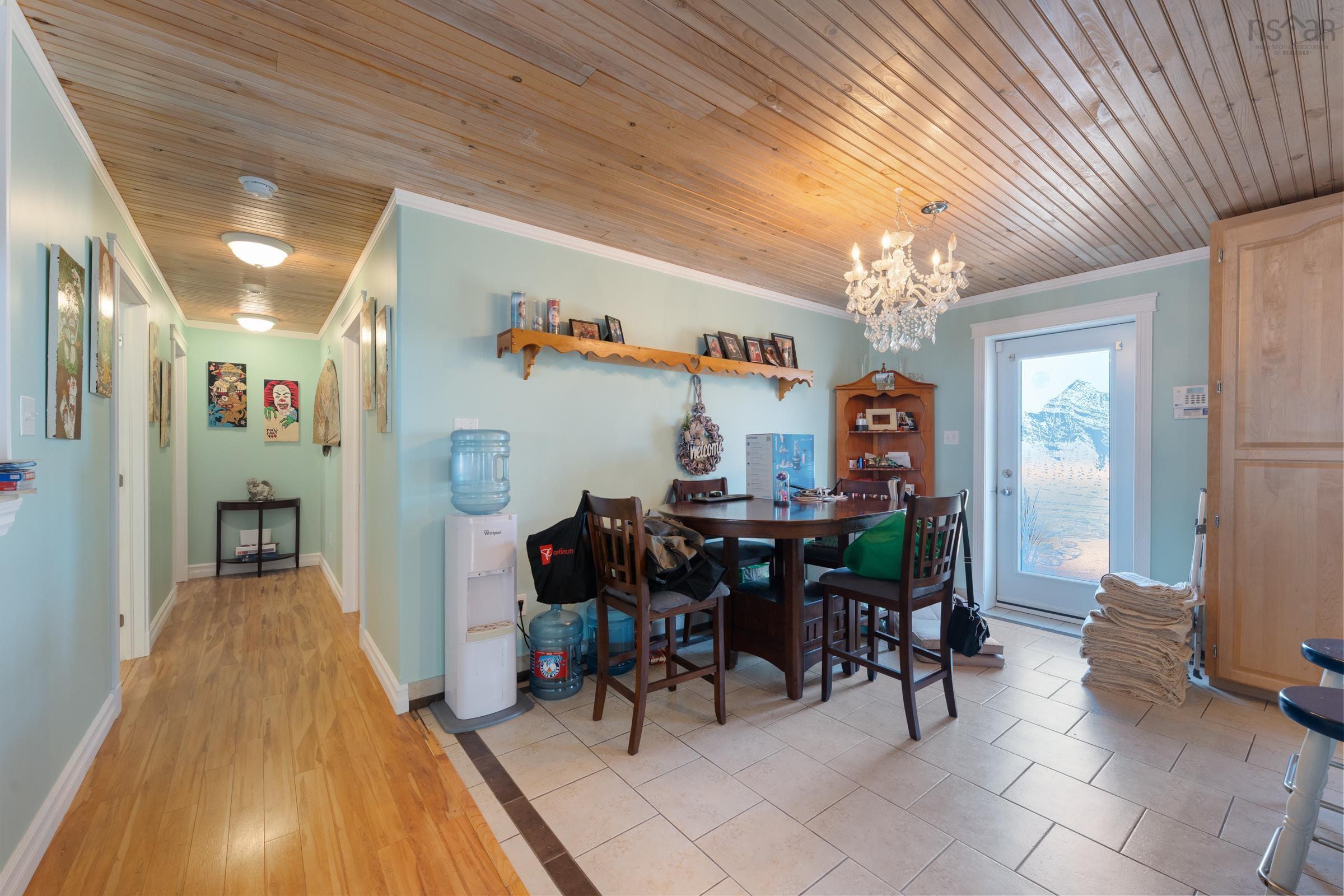 $625,000.00: 3152 Shore Road W, Litchfield