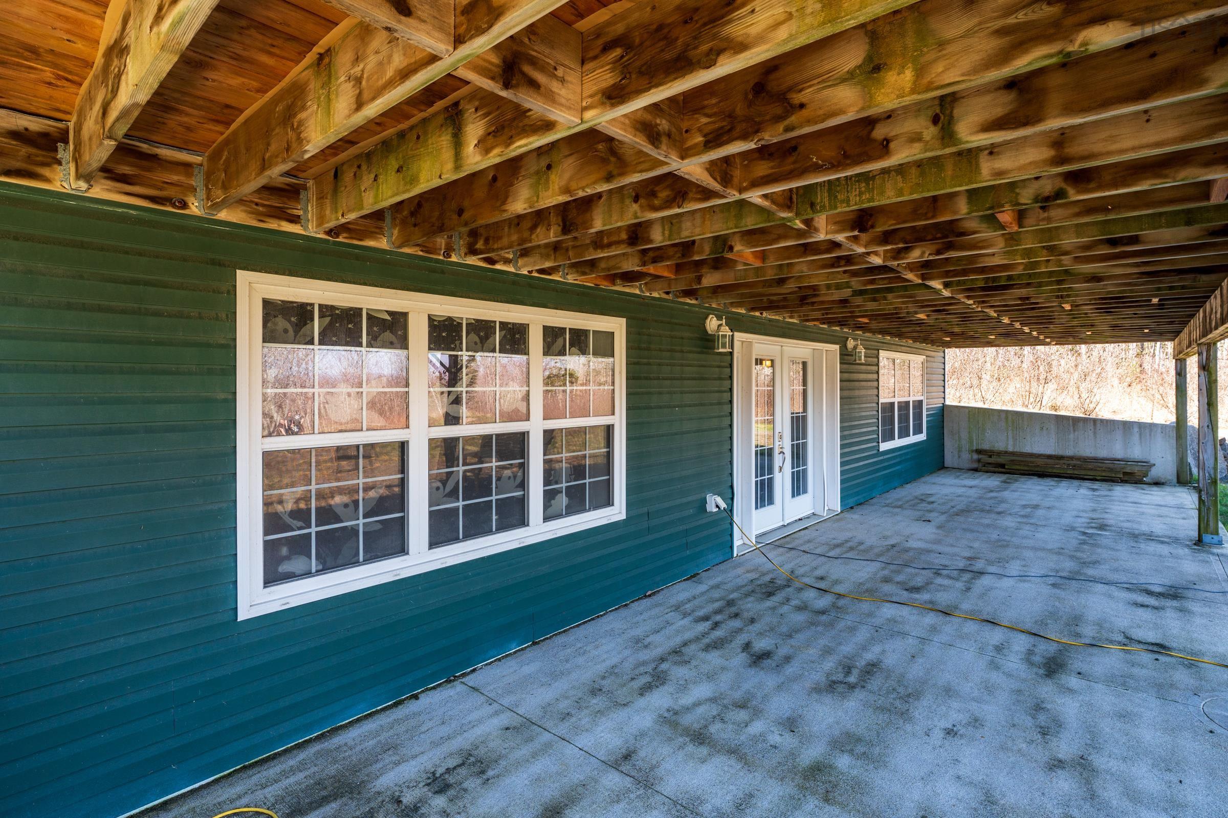 $625,000.00: 3152 Shore Road W, Litchfield
