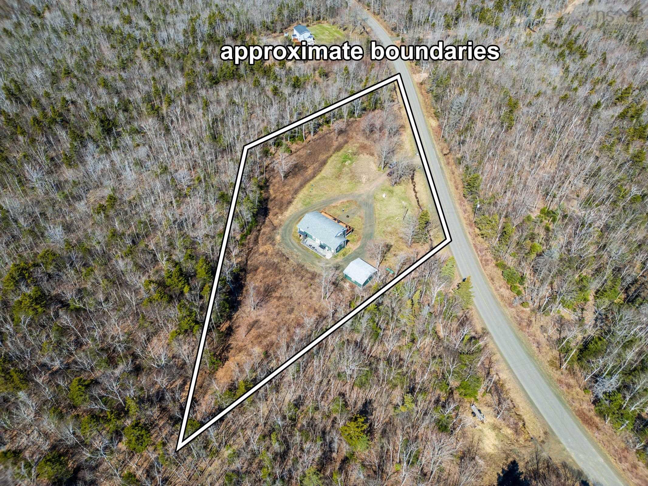 $625,000.00: 3152 Shore Road W, Litchfield
