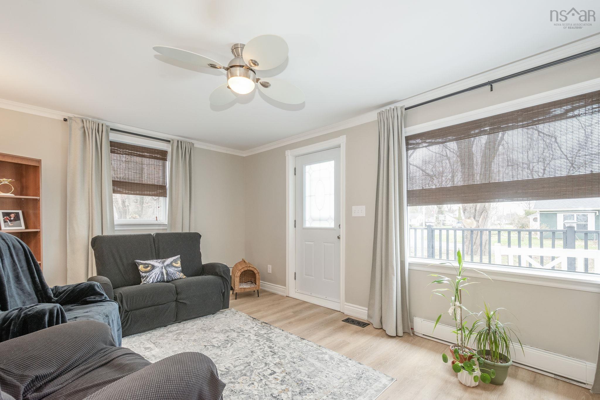 $320,000.00: 1460 Park Road, Kingston
