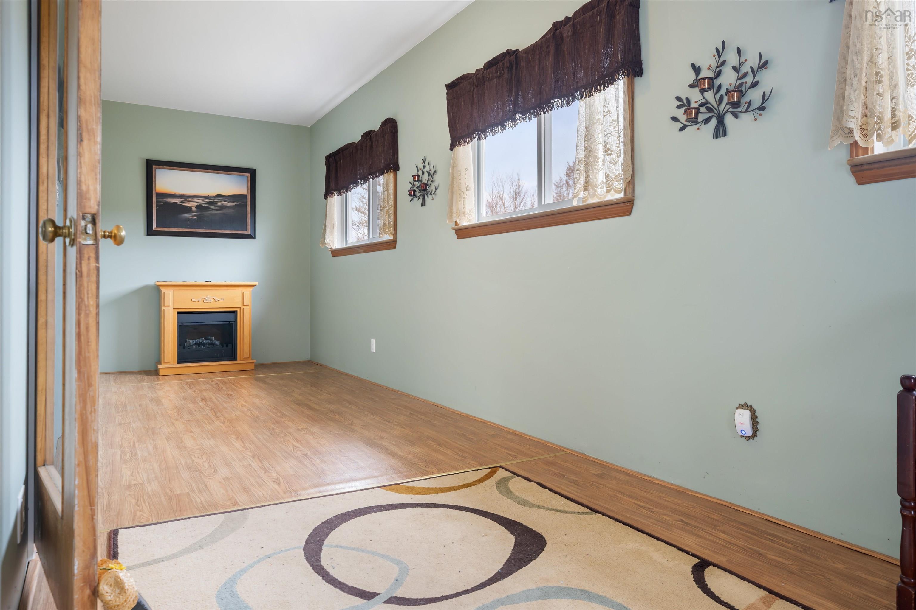 $279,900.00: 2135 Highway 336, Eastville