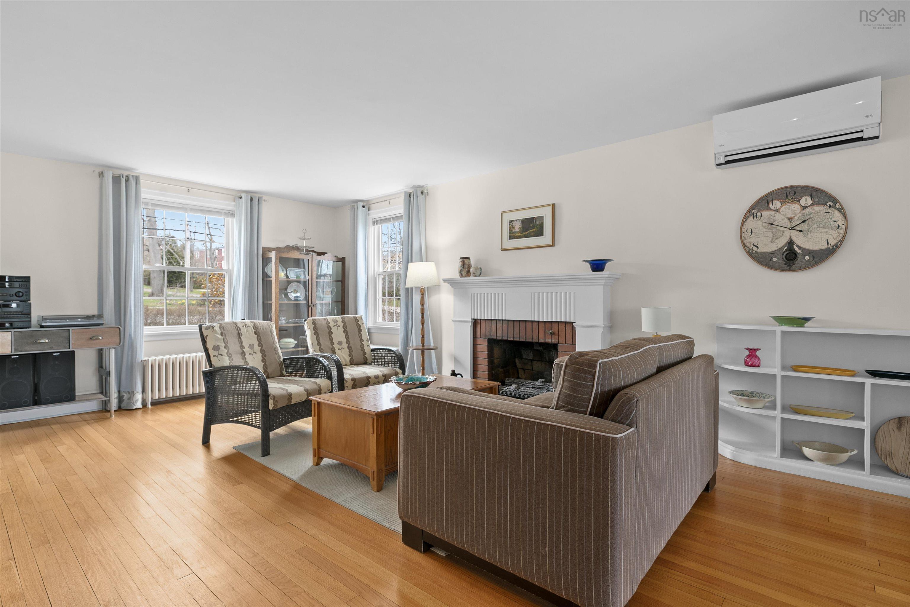 $899,900.00: 186 Main Street, Wolfville