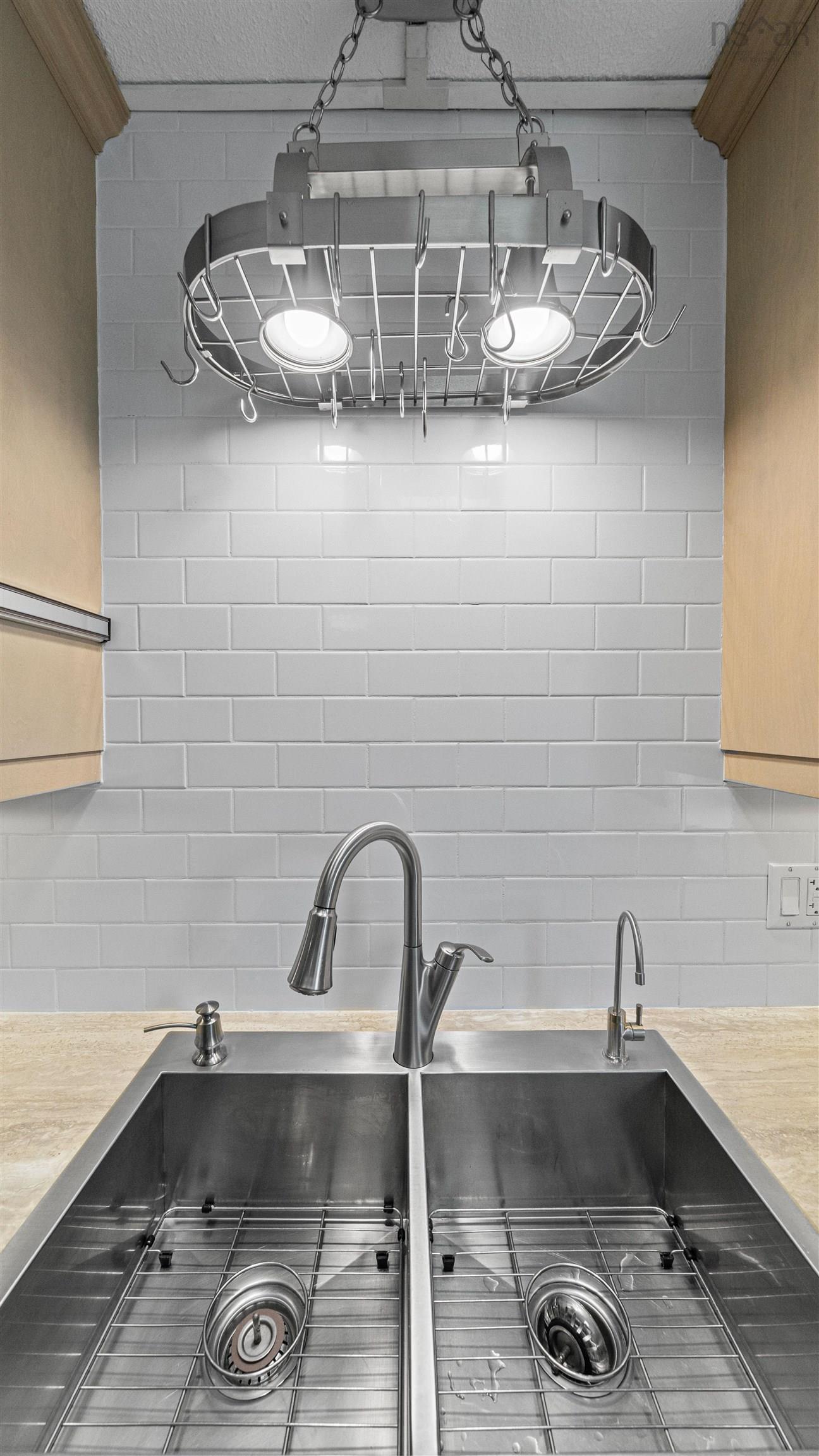 $525,000.00: 5540 Stoneham, Halifax