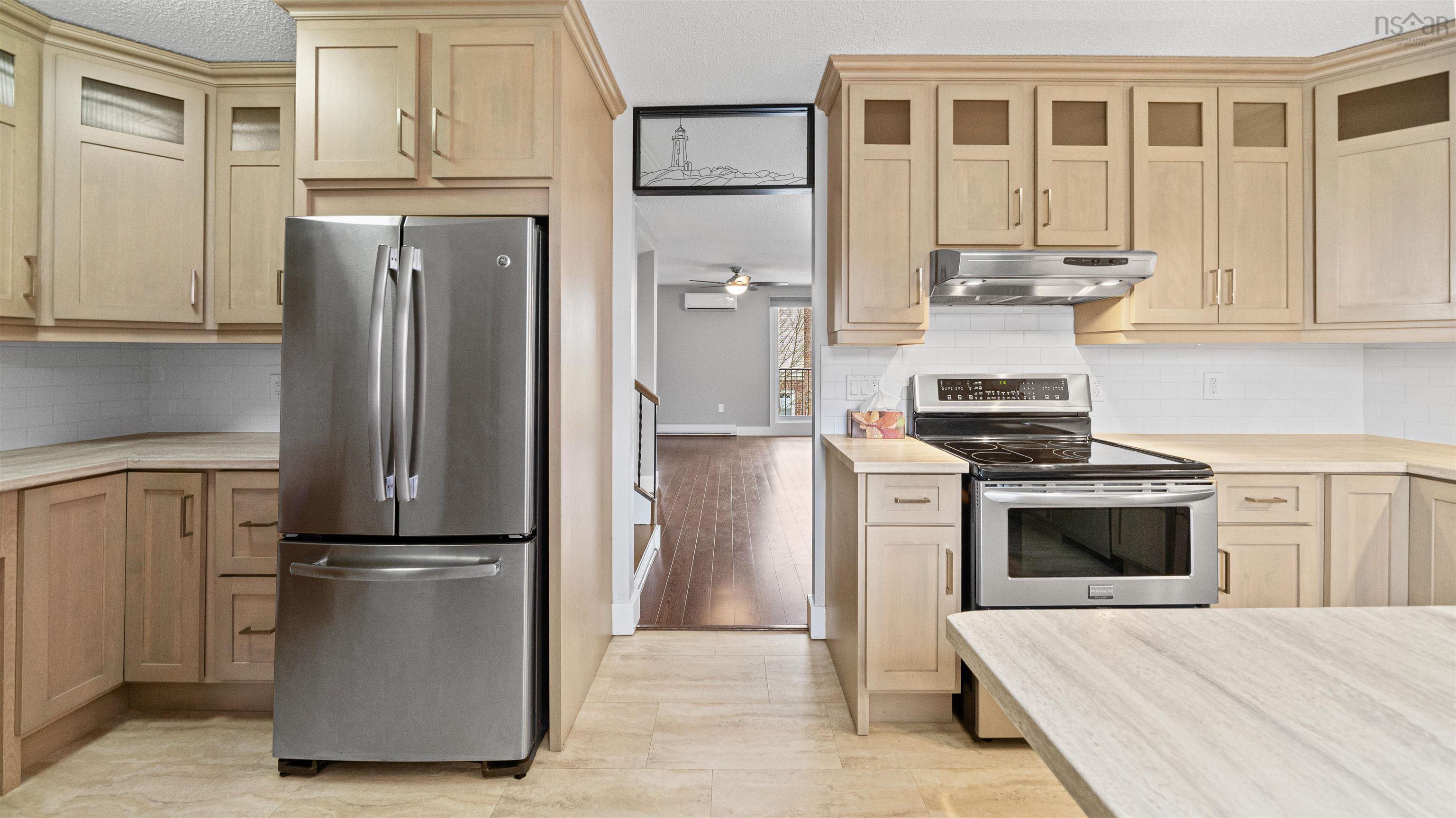 $525,000.00: 5540 Stoneham, Halifax