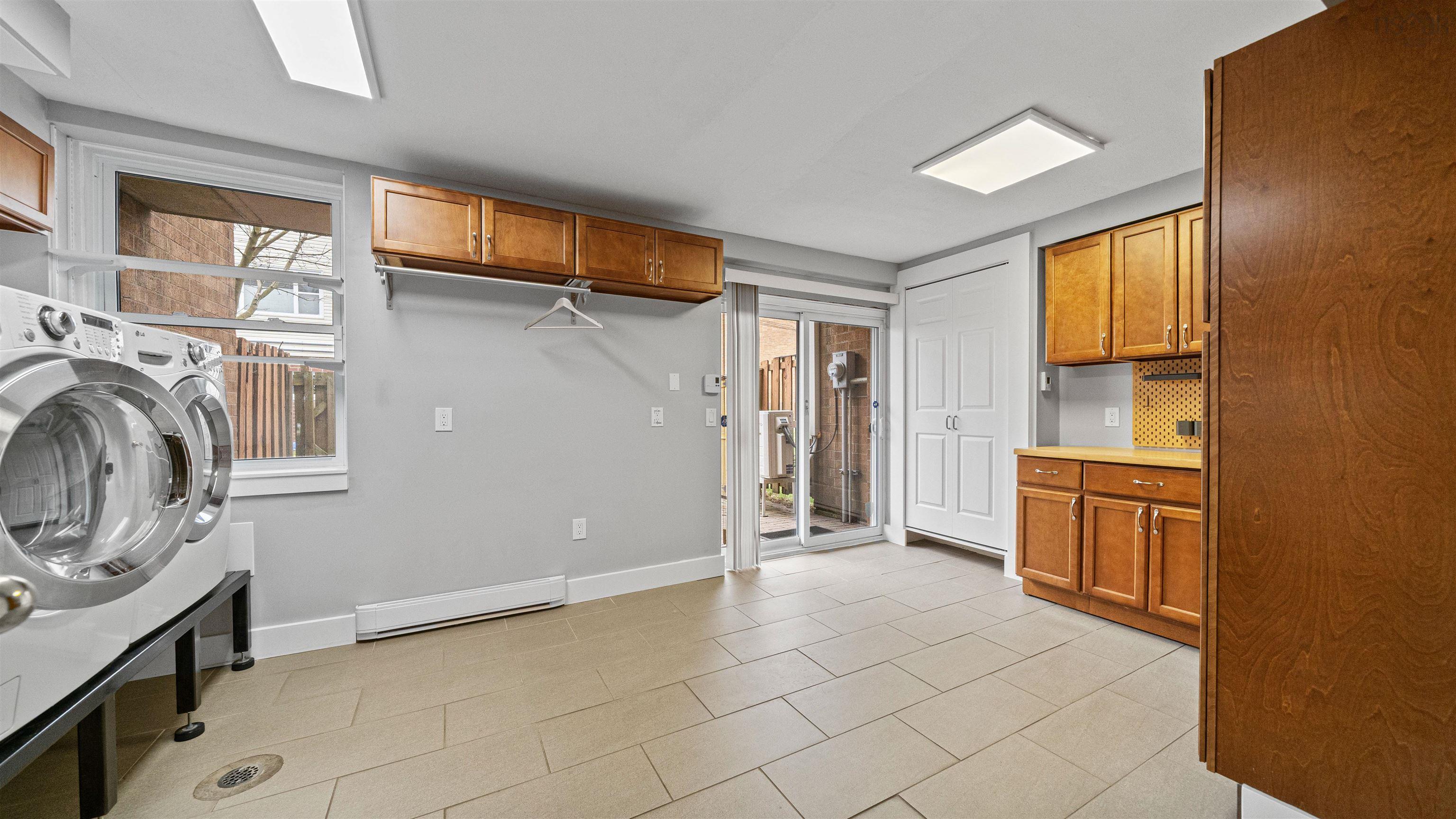 $525,000.00: 5540 Stoneham, Halifax