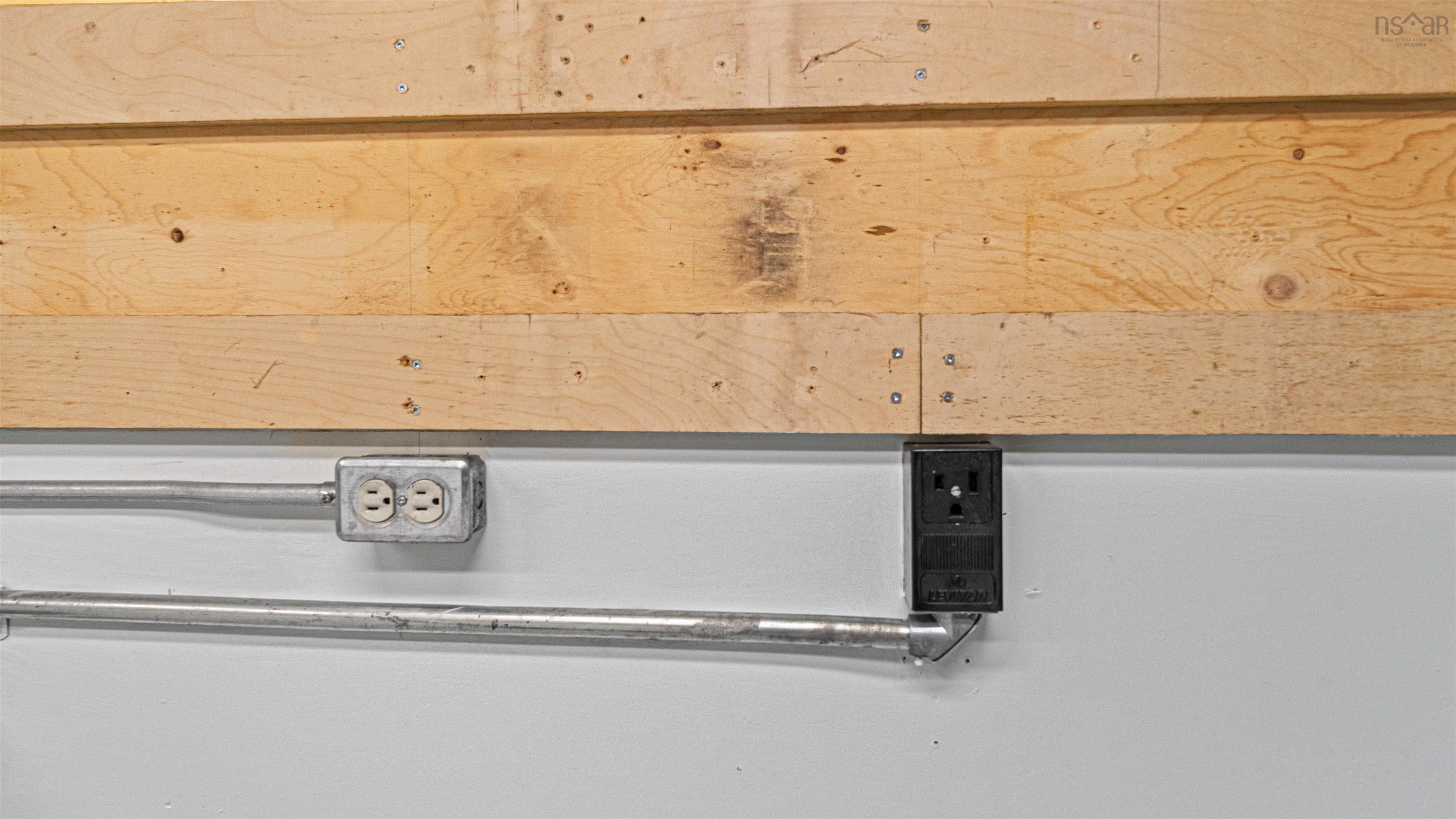 $525,000.00: 5540 Stoneham, Halifax