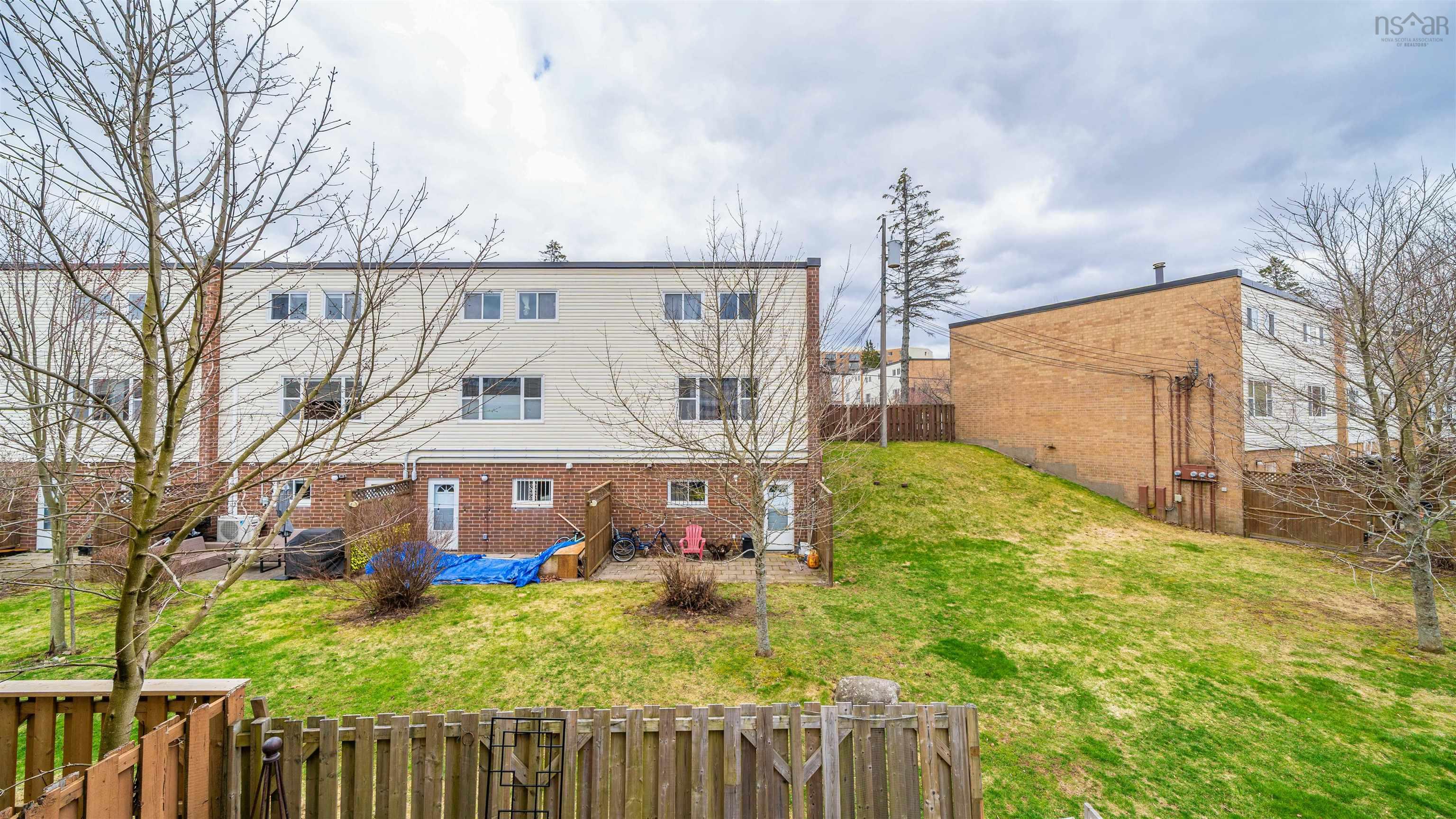 $525,000.00: 5540 Stoneham, Halifax