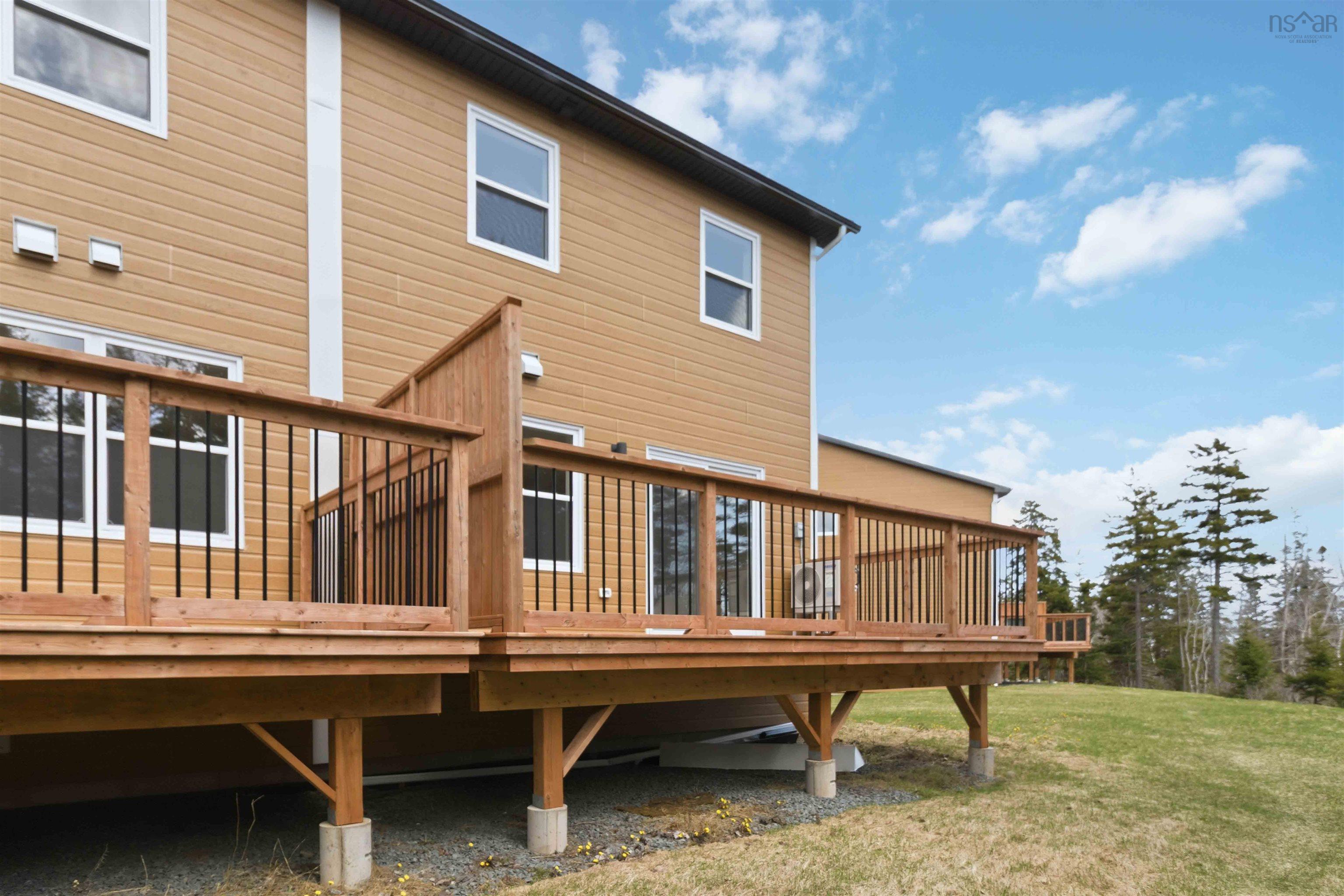 $719,900.00: 9 Viewcrest Drive, Clayton Park