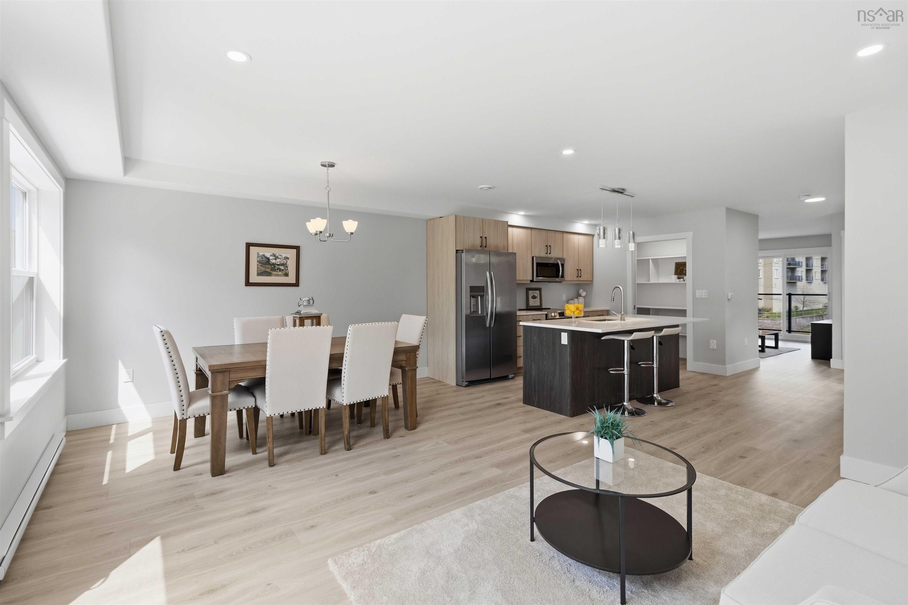 $719,900.00: 9 Viewcrest Drive, Clayton Park