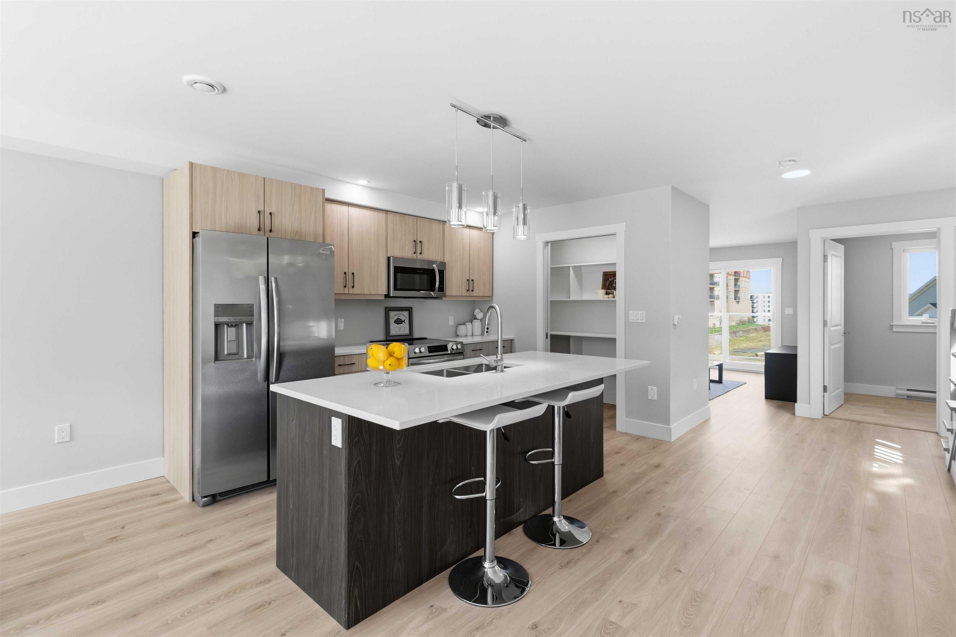 $724,900.00: 7 Viewcrest Drive, Clayton Park