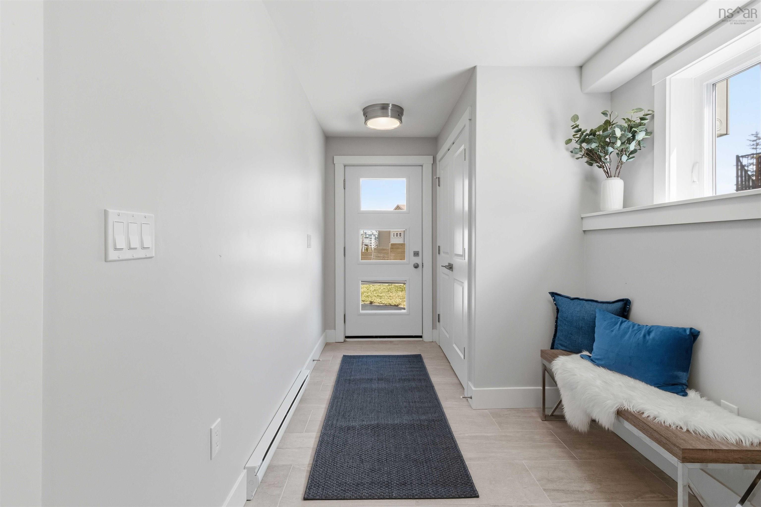 $724,900.00: 7 Viewcrest Drive, Clayton Park