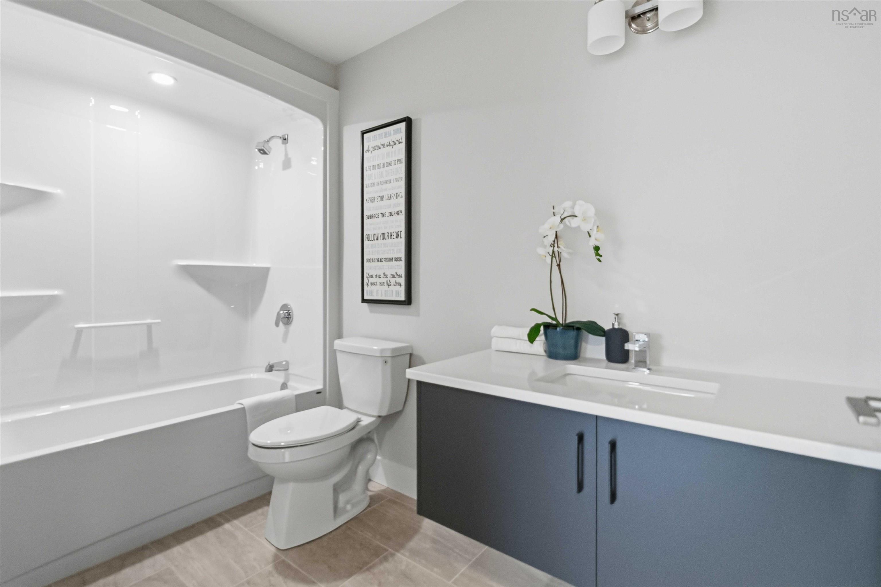 $724,900.00: 7 Viewcrest Drive, Clayton Park