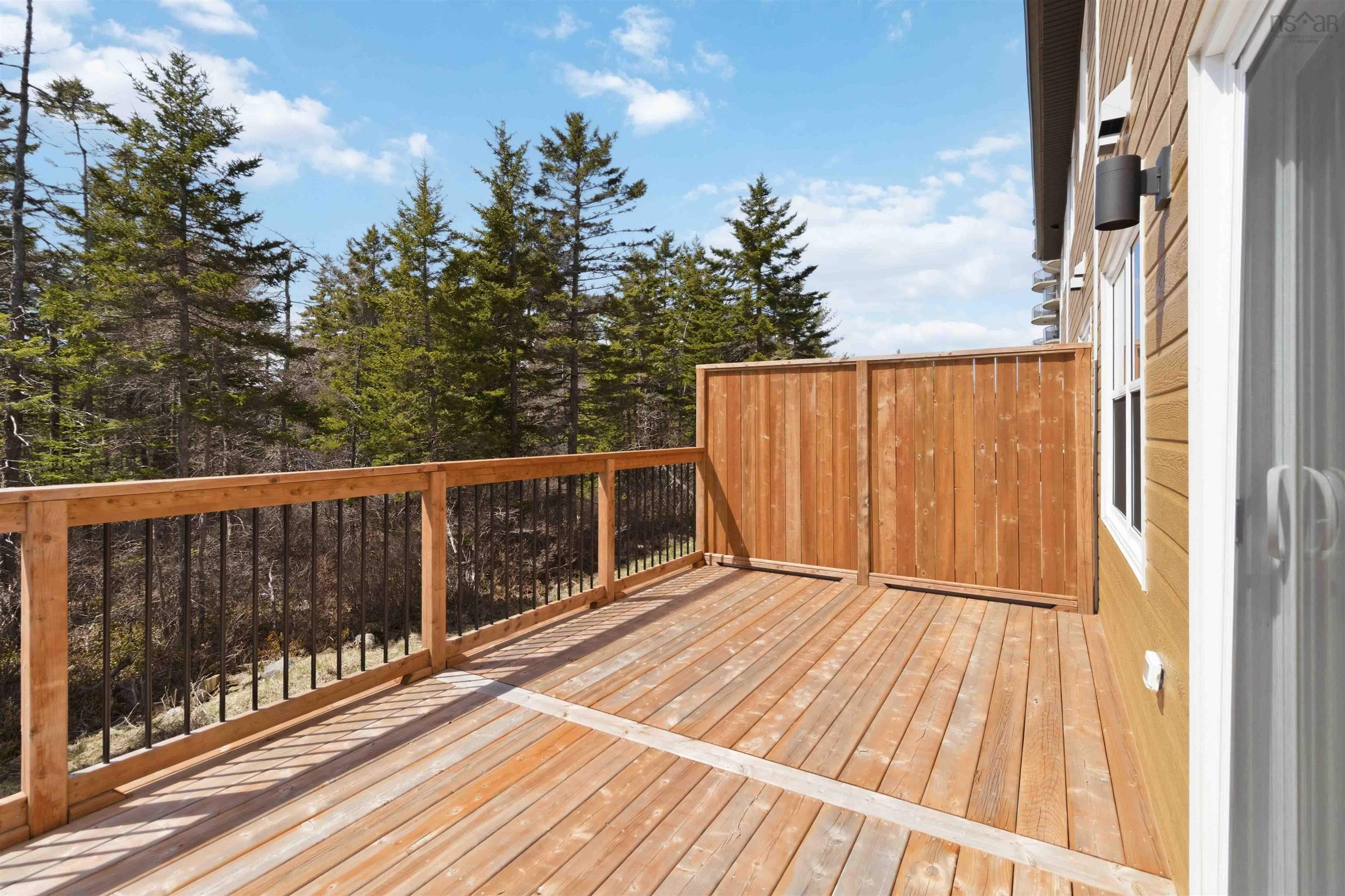 $724,900.00: 7 Viewcrest Drive, Clayton Park