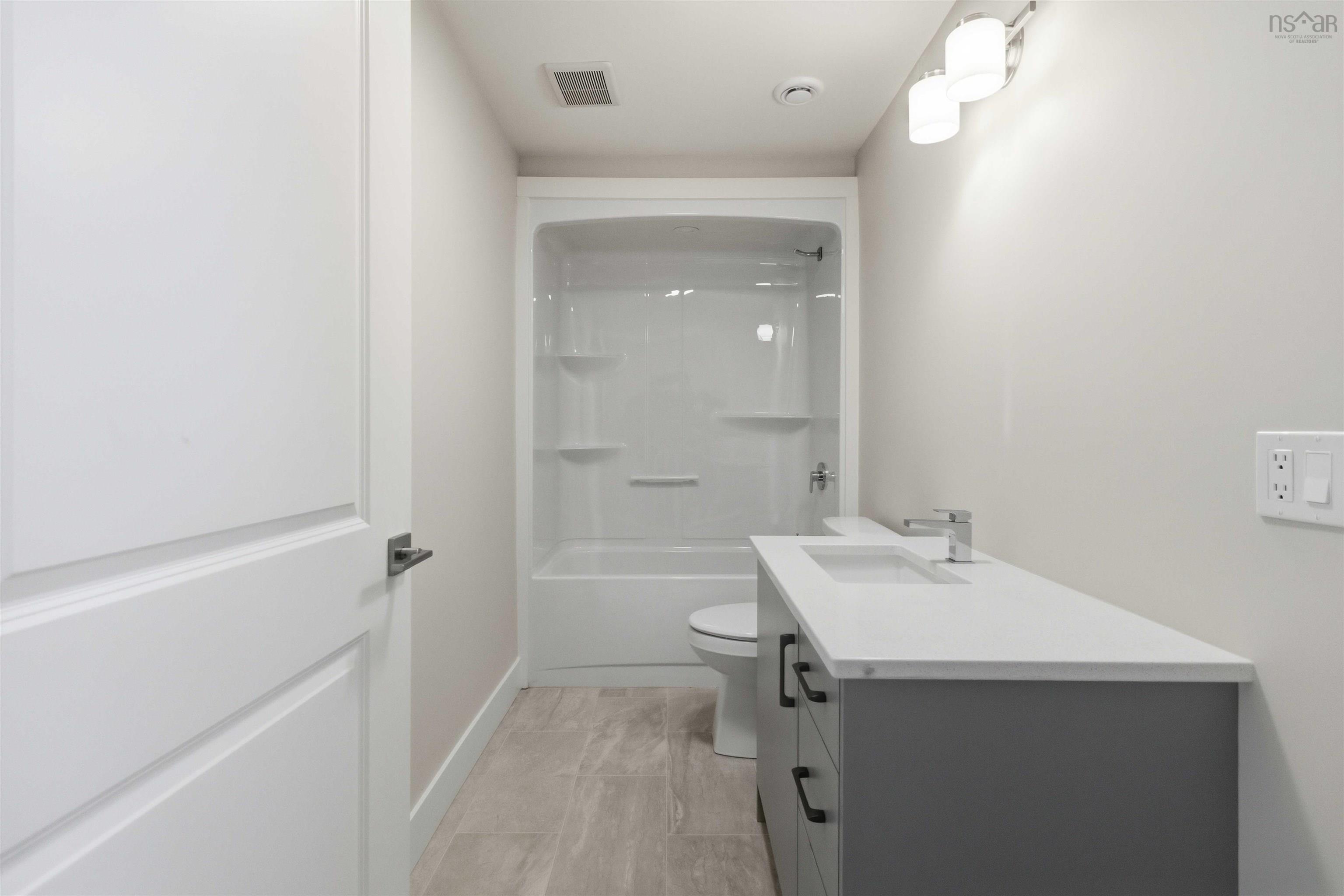 $724,900.00: 7 Viewcrest Drive, Clayton Park