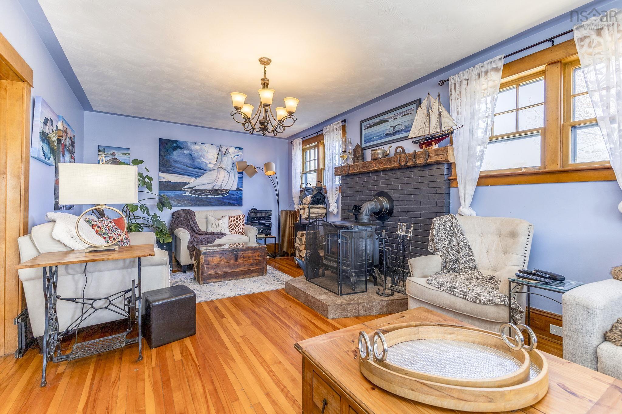 $489,900.00: 5989 Stellarton Trafalgar Road, Riverton