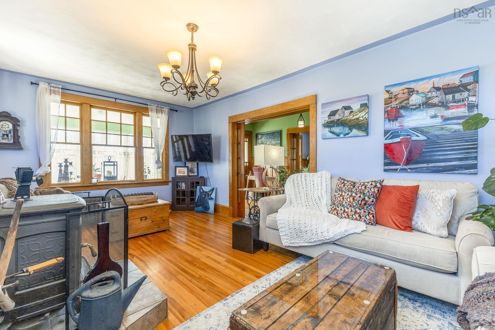 $489,900.00: 5989 Stellarton Trafalgar Road, Riverton