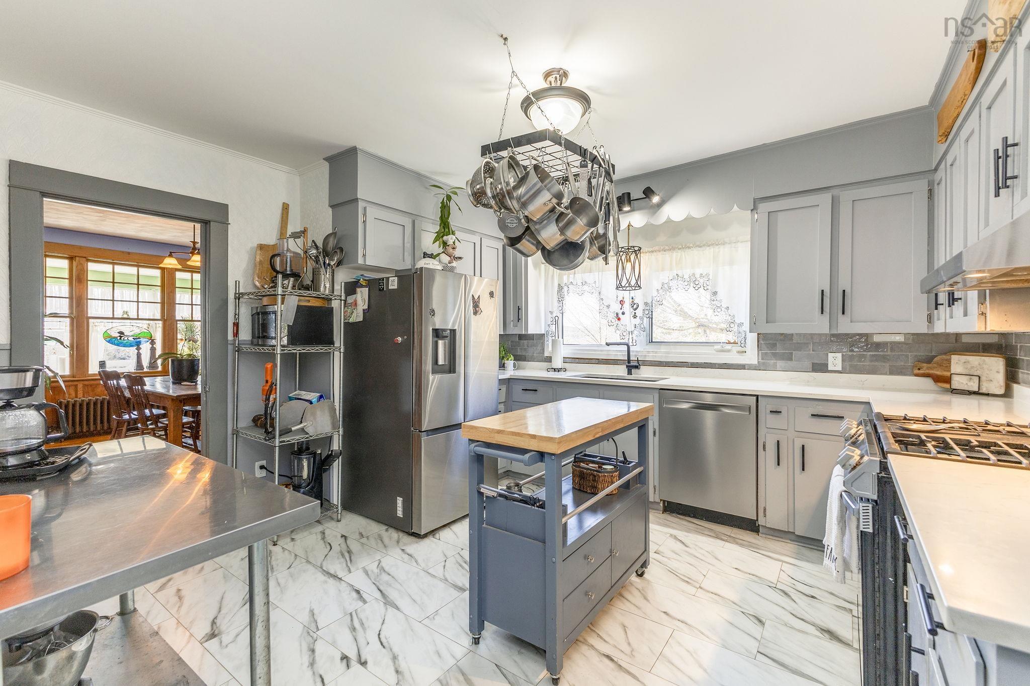 $489,900.00: 5989 Stellarton Trafalgar Road, Riverton