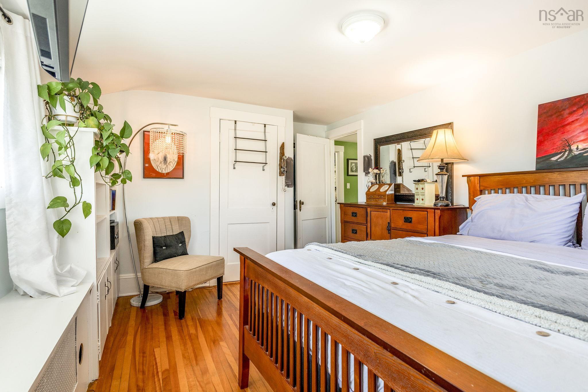 $489,900.00: 5989 Stellarton Trafalgar Road, Riverton