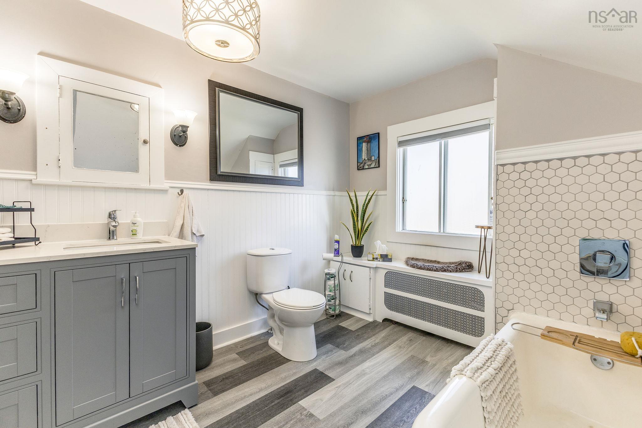 $489,900.00: 5989 Stellarton Trafalgar Road, Riverton