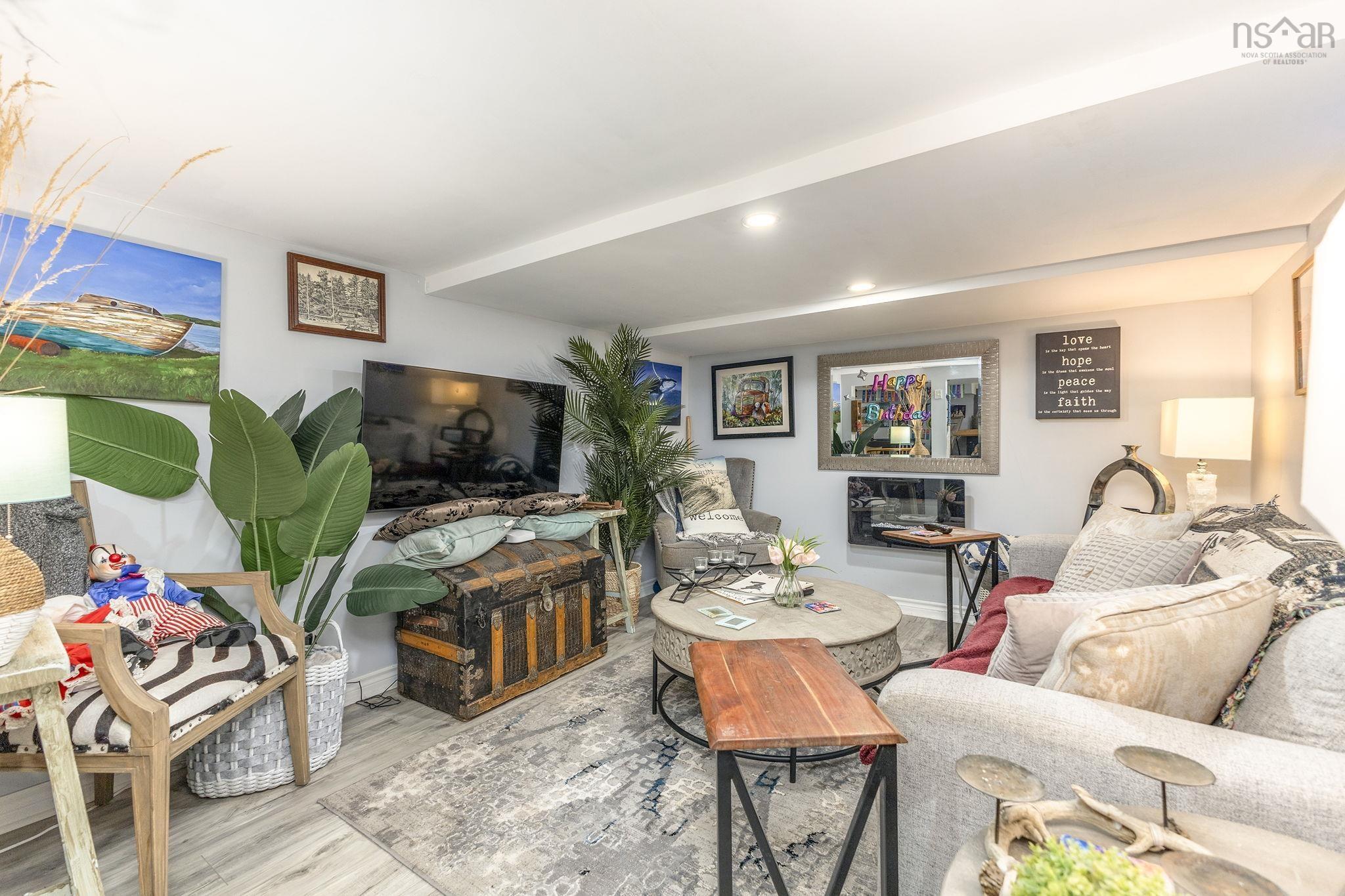 $489,900.00: 5989 Stellarton Trafalgar Road, Riverton