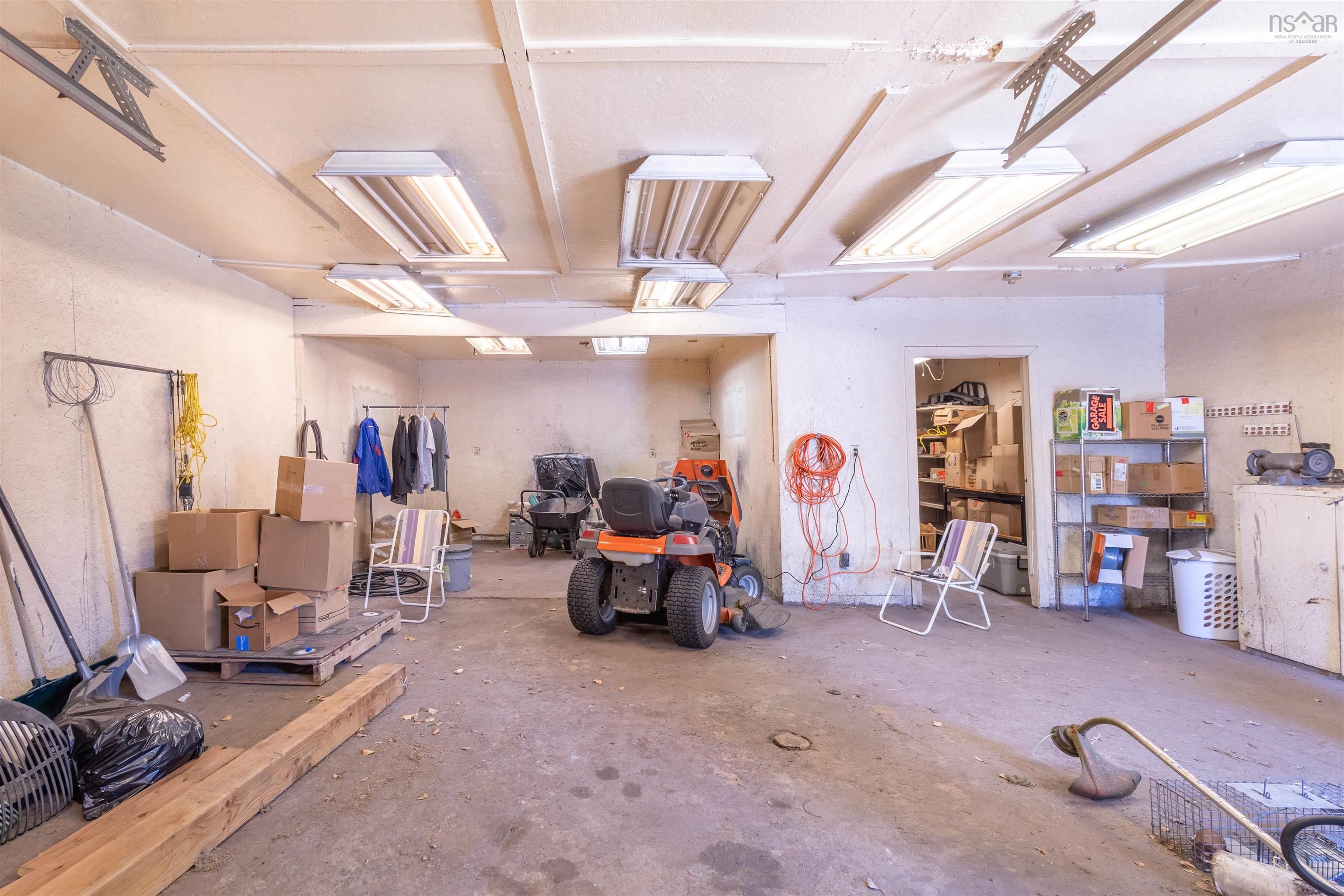 $325,000.00: 79 Floral Heights, Sydney