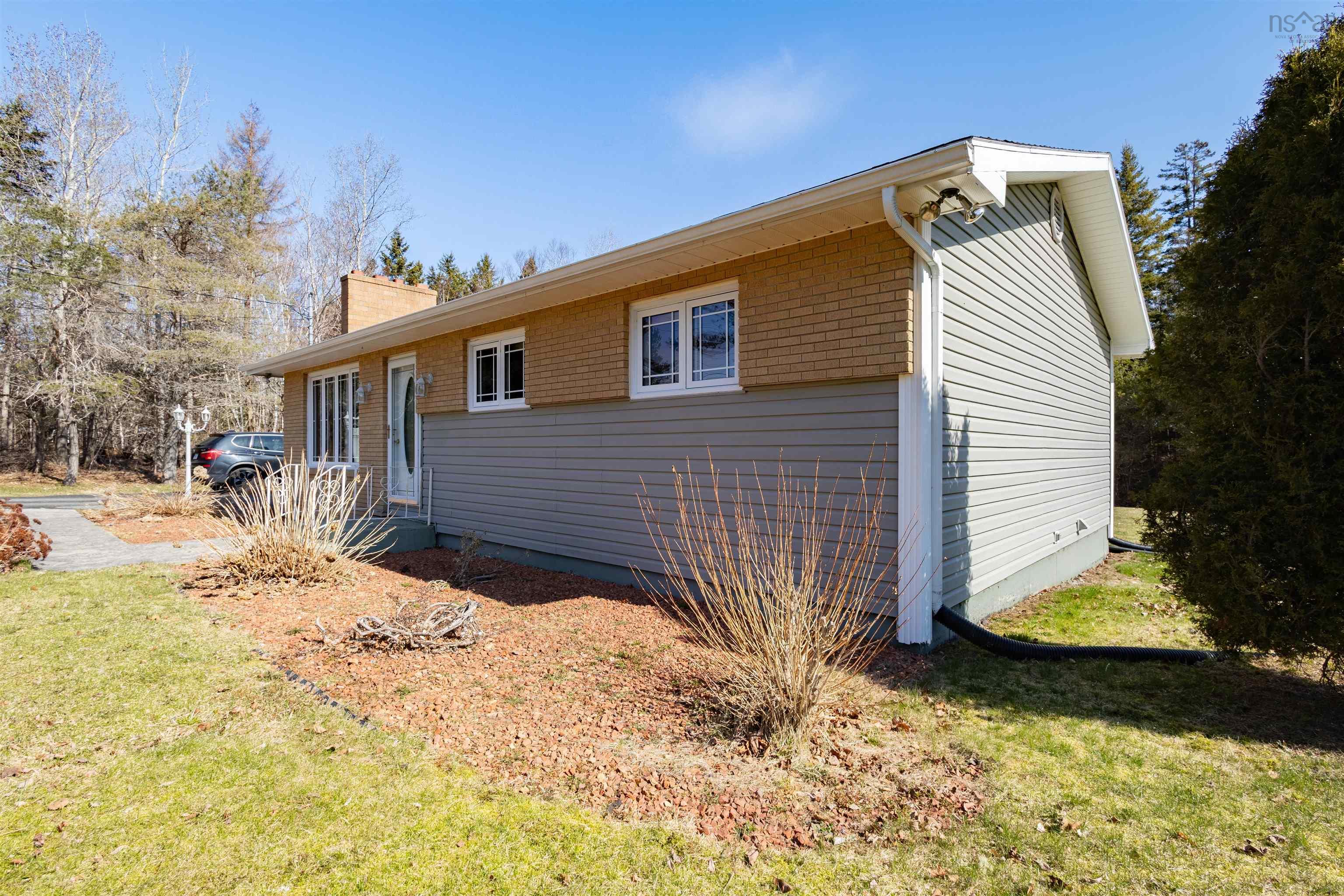 $325,000.00: 79 Floral Heights, Sydney