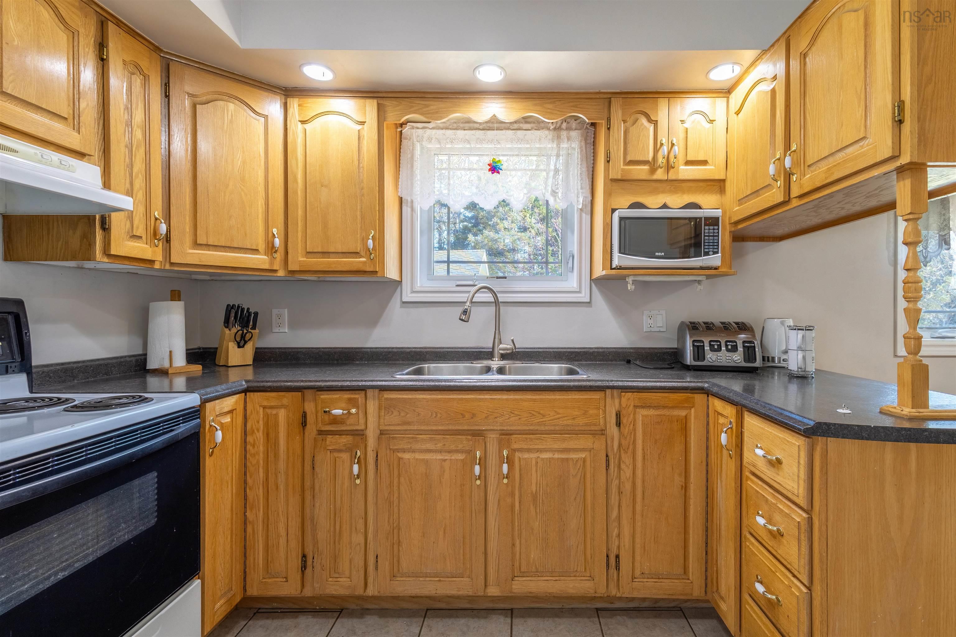 $325,000.00: 79 Floral Heights, Sydney