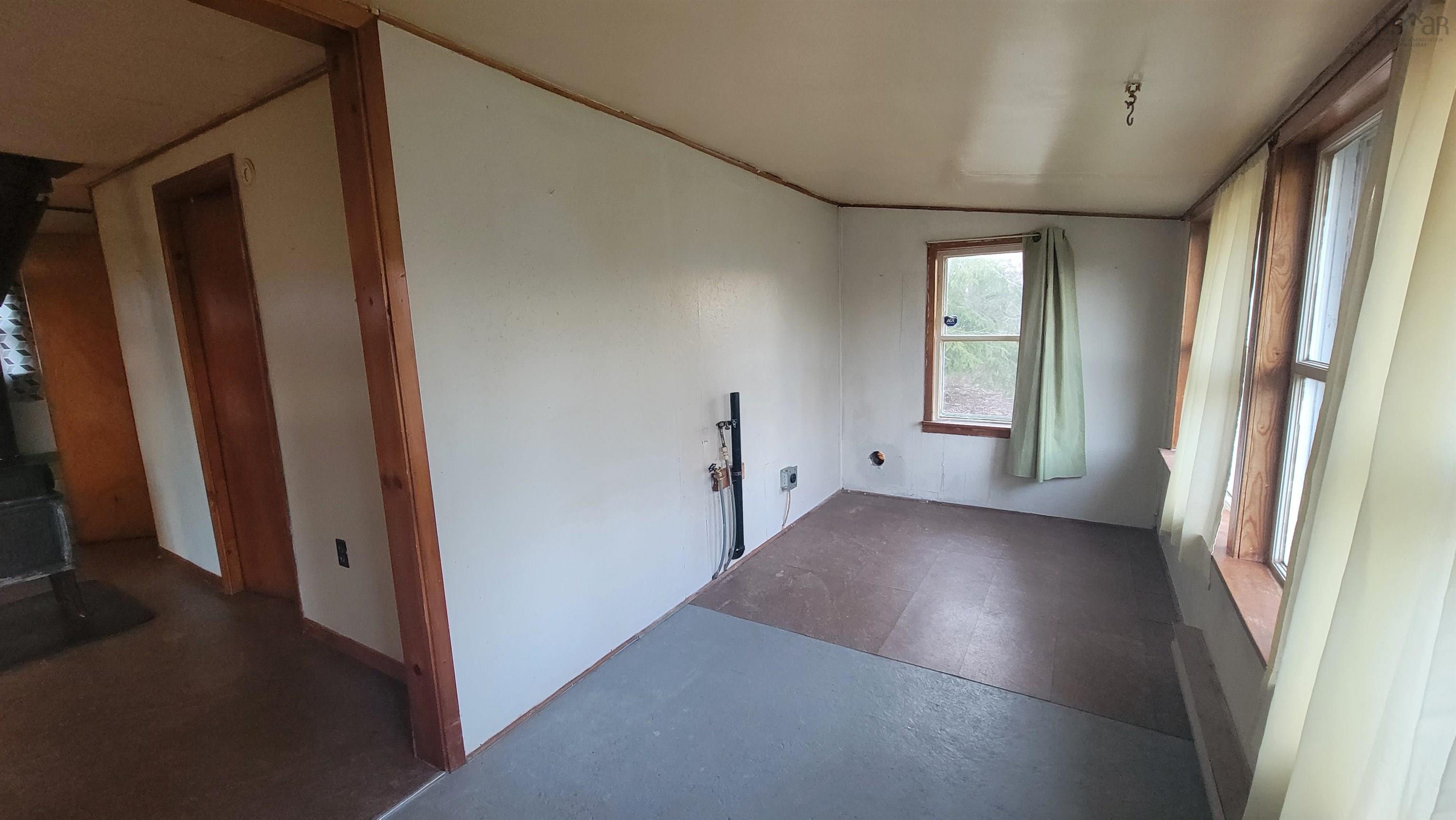 $174,900.00: 1685 Lake George Road, Lake George