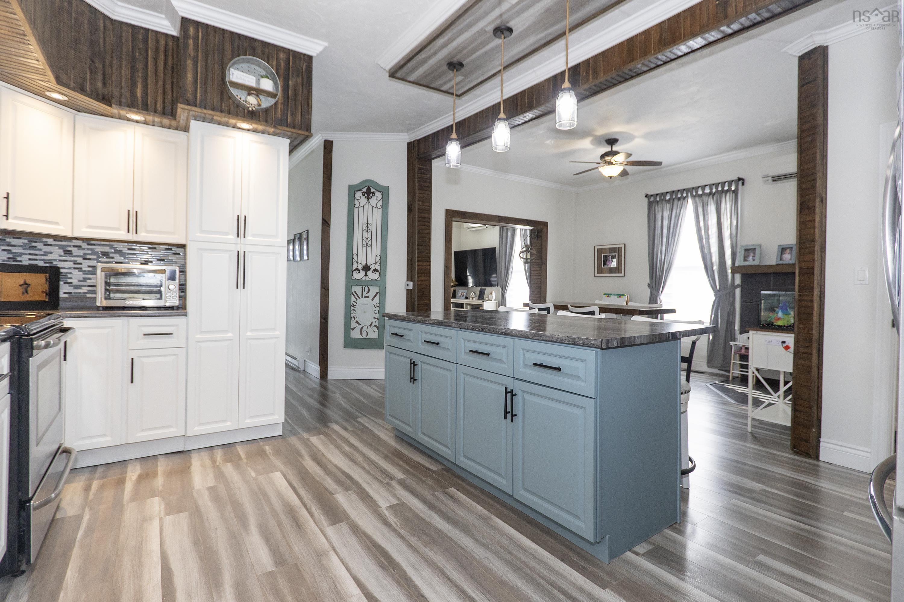 $379,900.00: 28 Westminster Avenue, Amherst