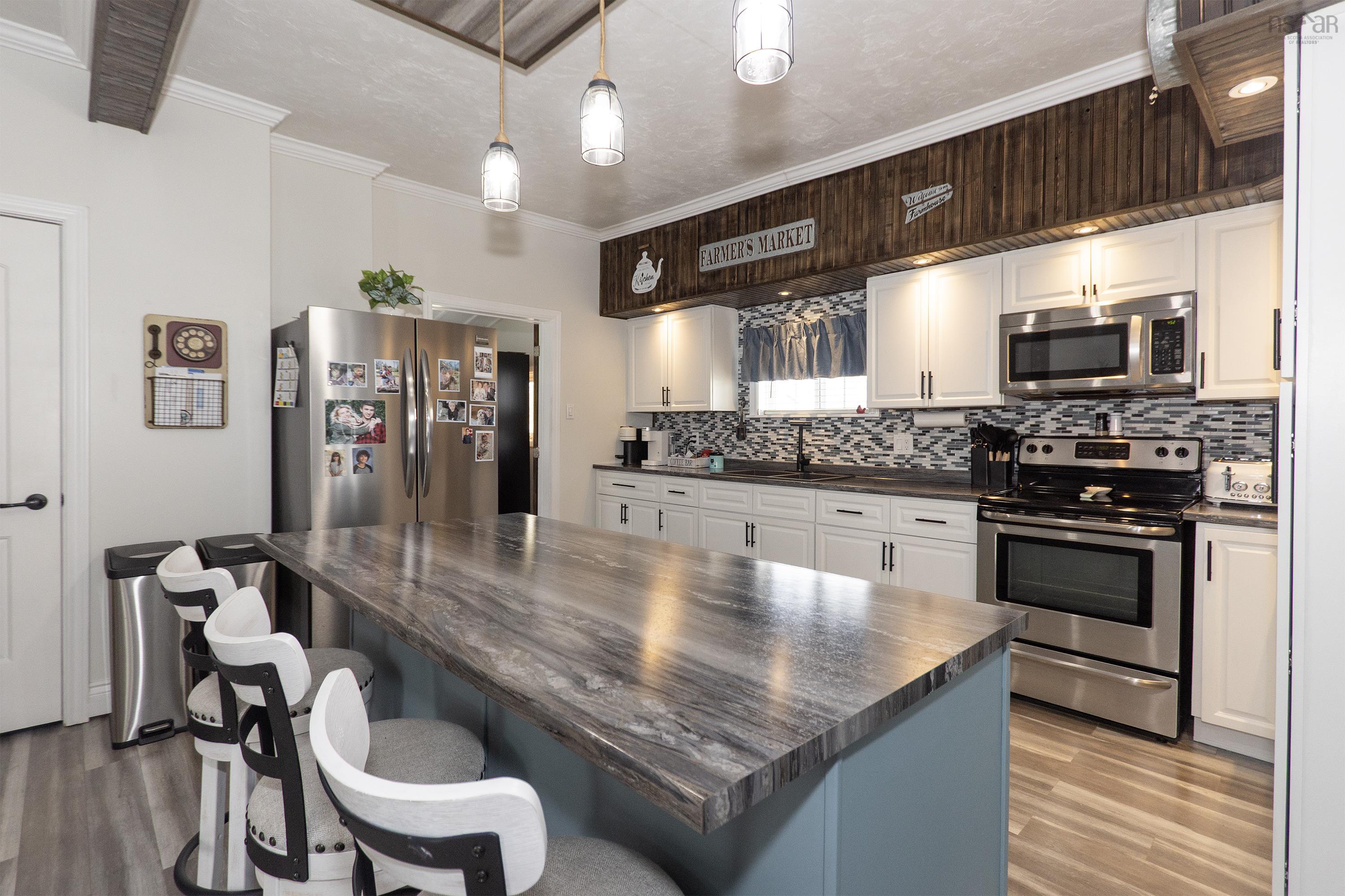 $379,900.00: 28 Westminster Avenue, Amherst