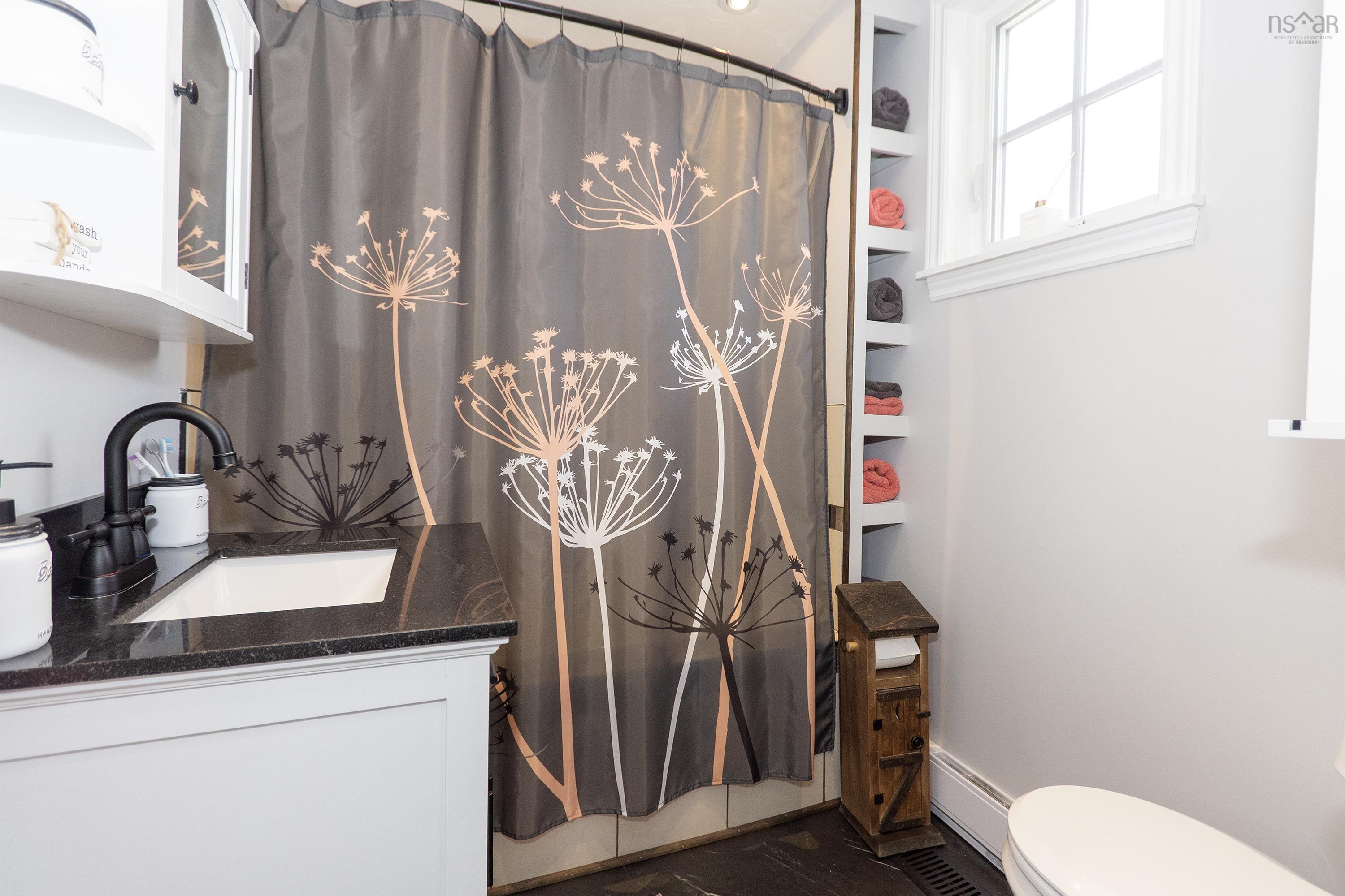 $379,900.00: 28 Westminster Avenue, Amherst