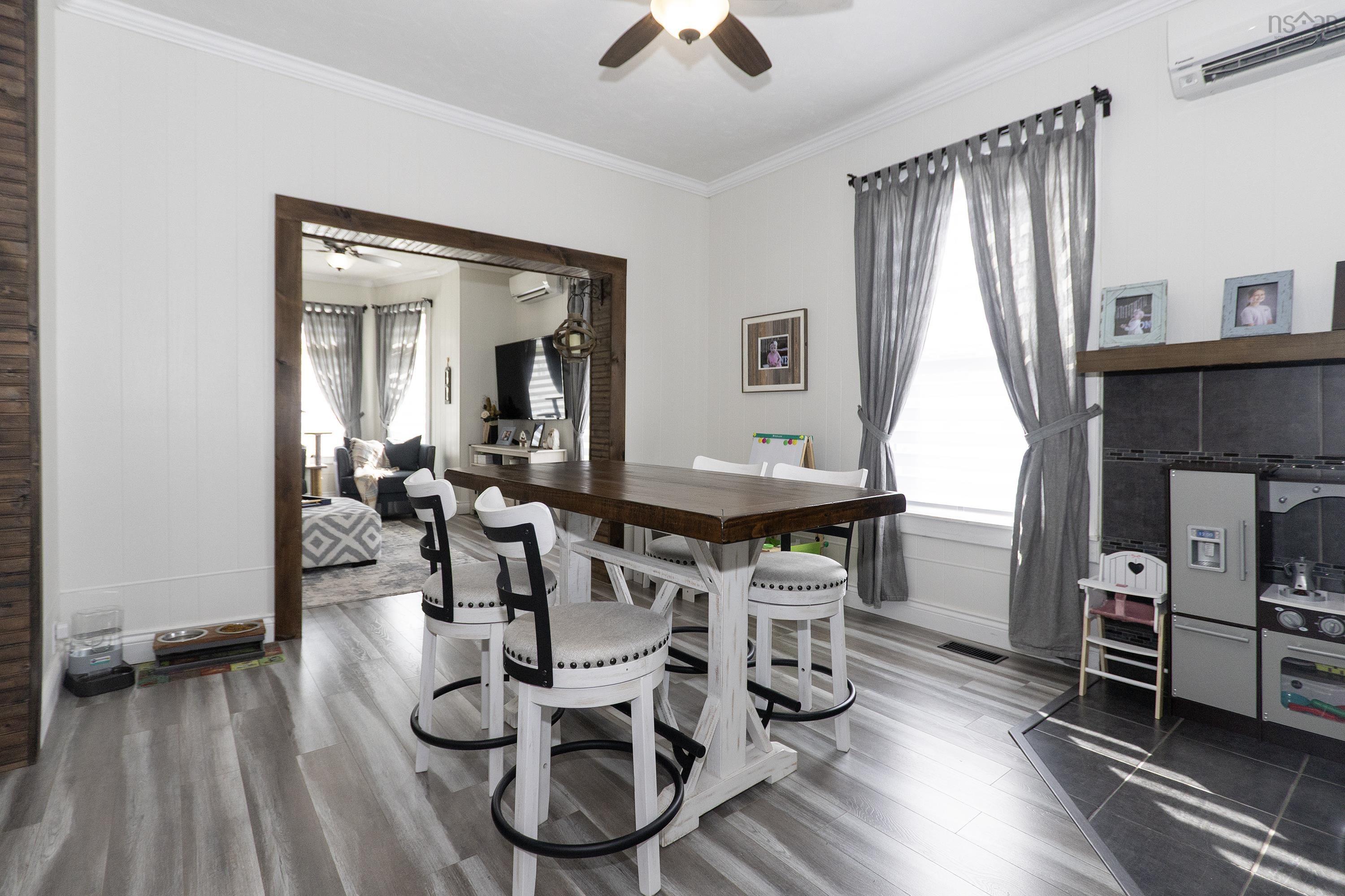 $379,900.00: 28 Westminster Avenue, Amherst