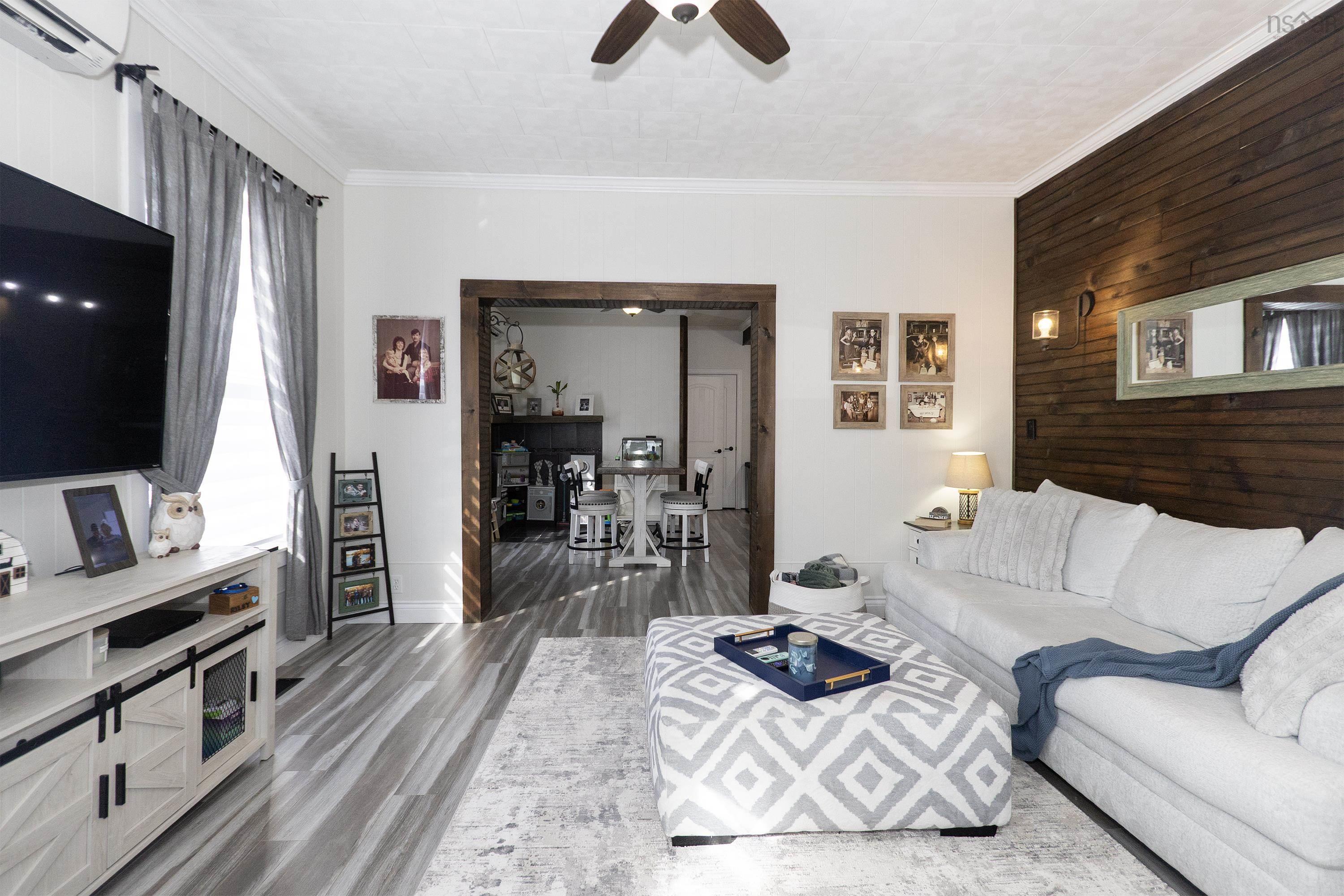 $379,900.00: 28 Westminster Avenue, Amherst