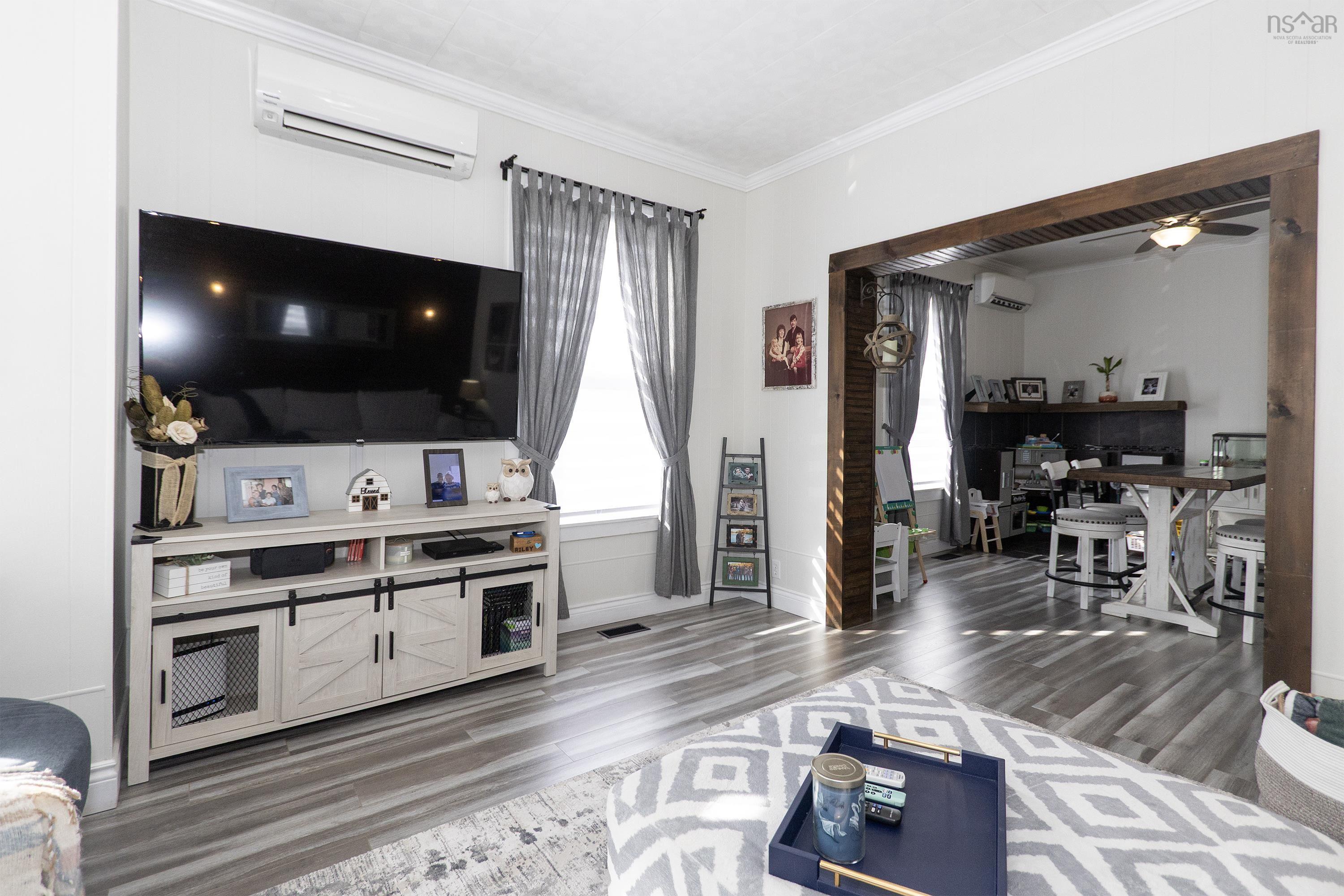 $379,900.00: 28 Westminster Avenue, Amherst