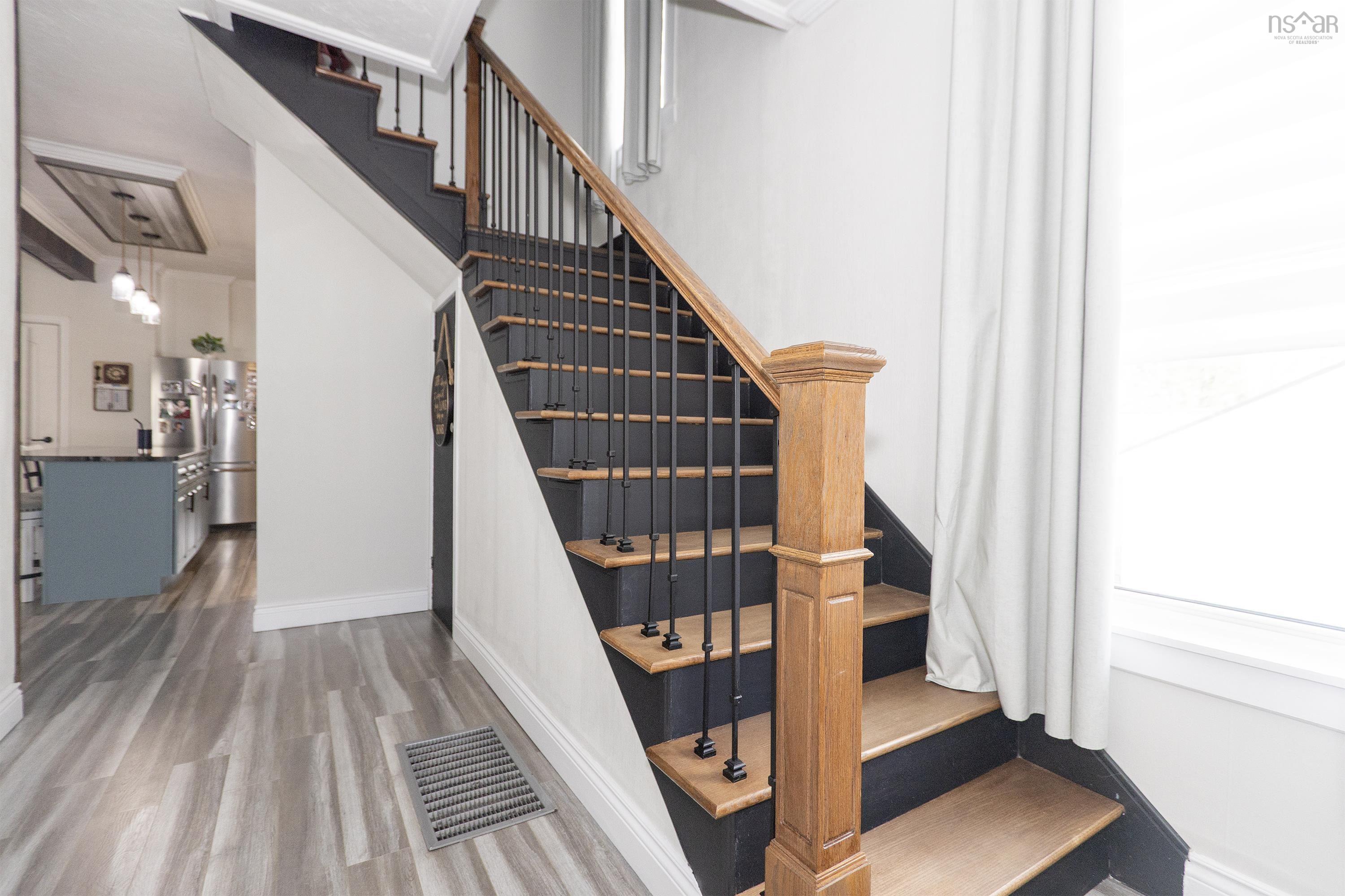 $379,900.00: 28 Westminster Avenue, Amherst