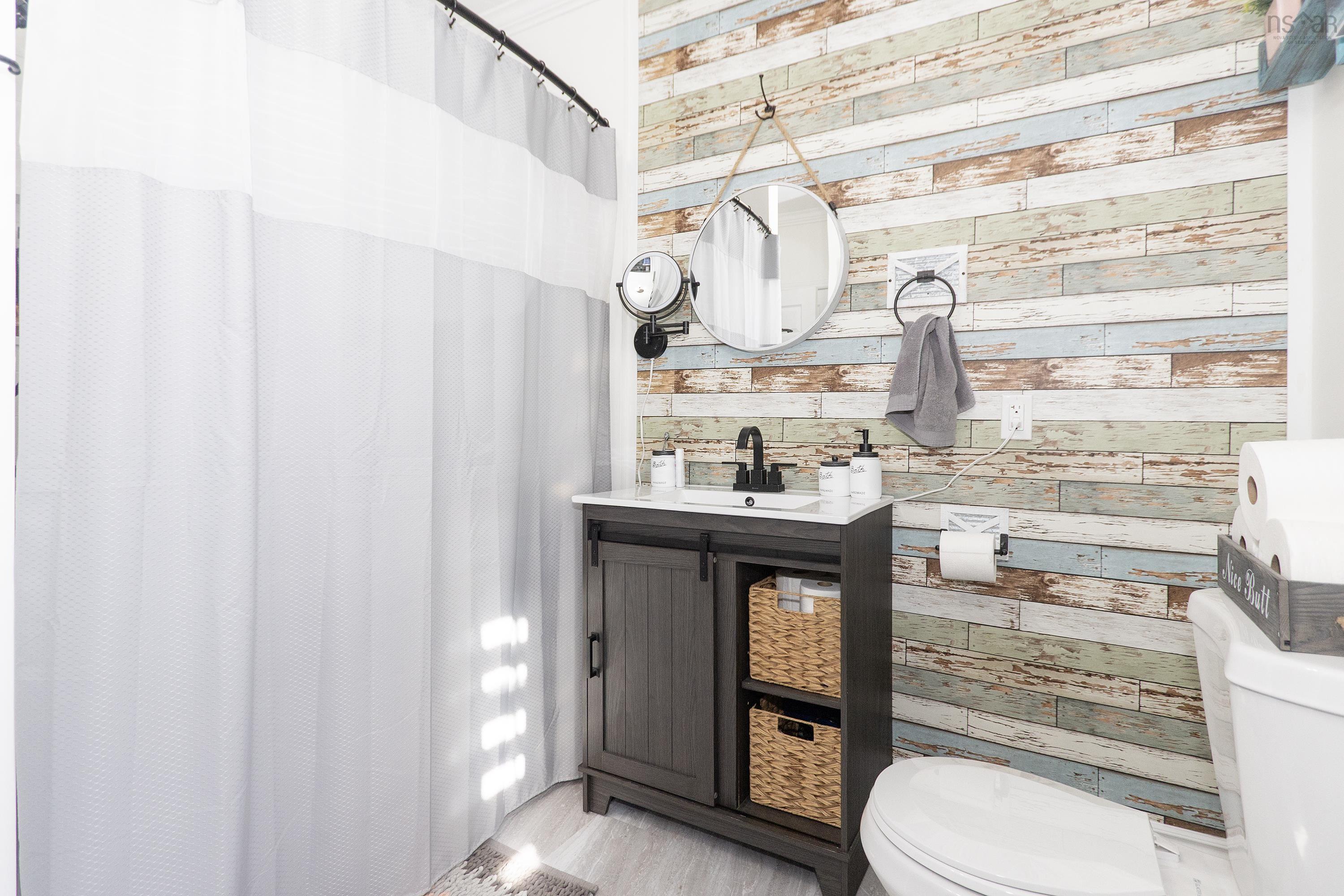 $379,900.00: 28 Westminster Avenue, Amherst