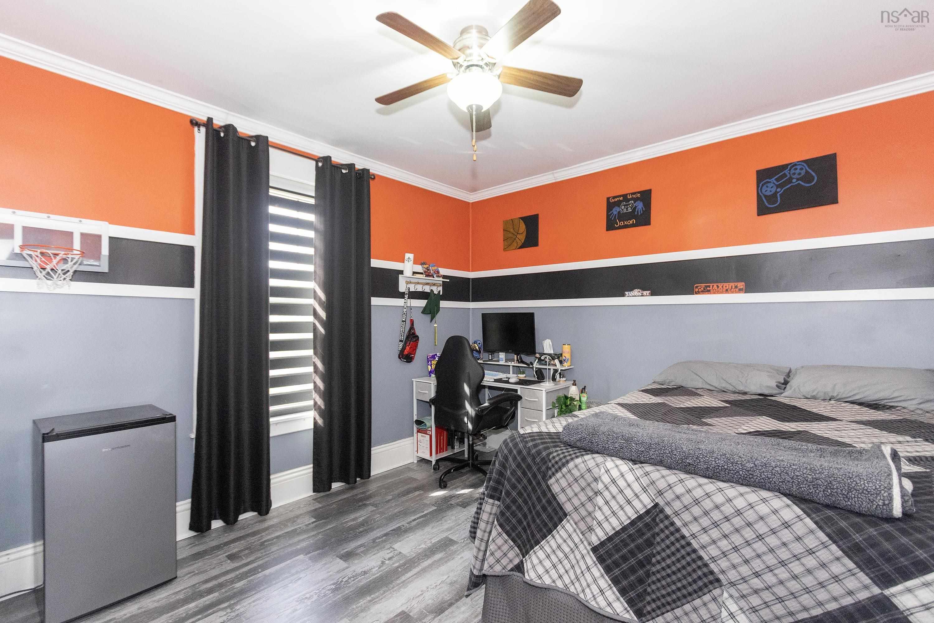 $379,900.00: 28 Westminster Avenue, Amherst