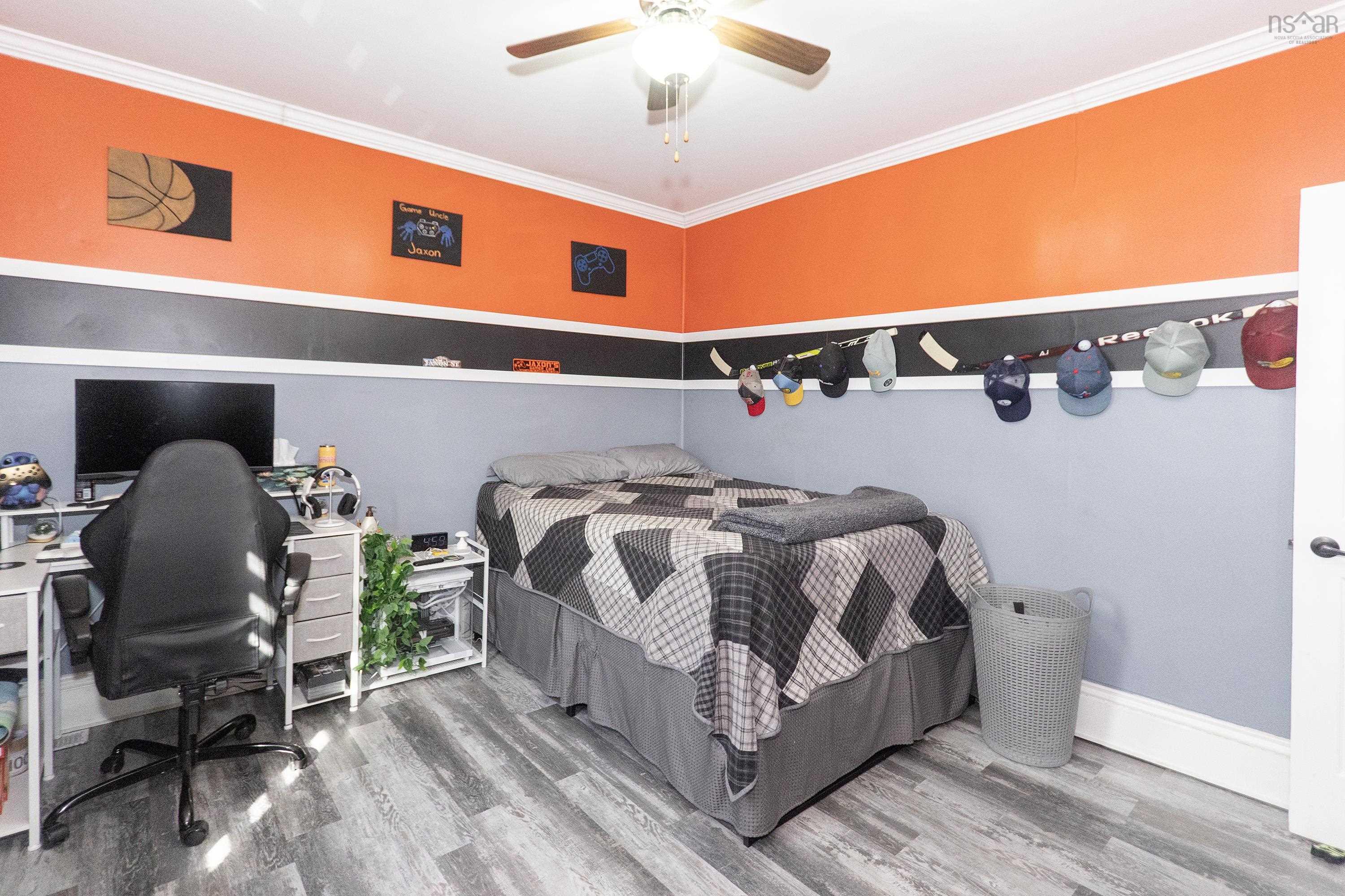 $379,900.00: 28 Westminster Avenue, Amherst