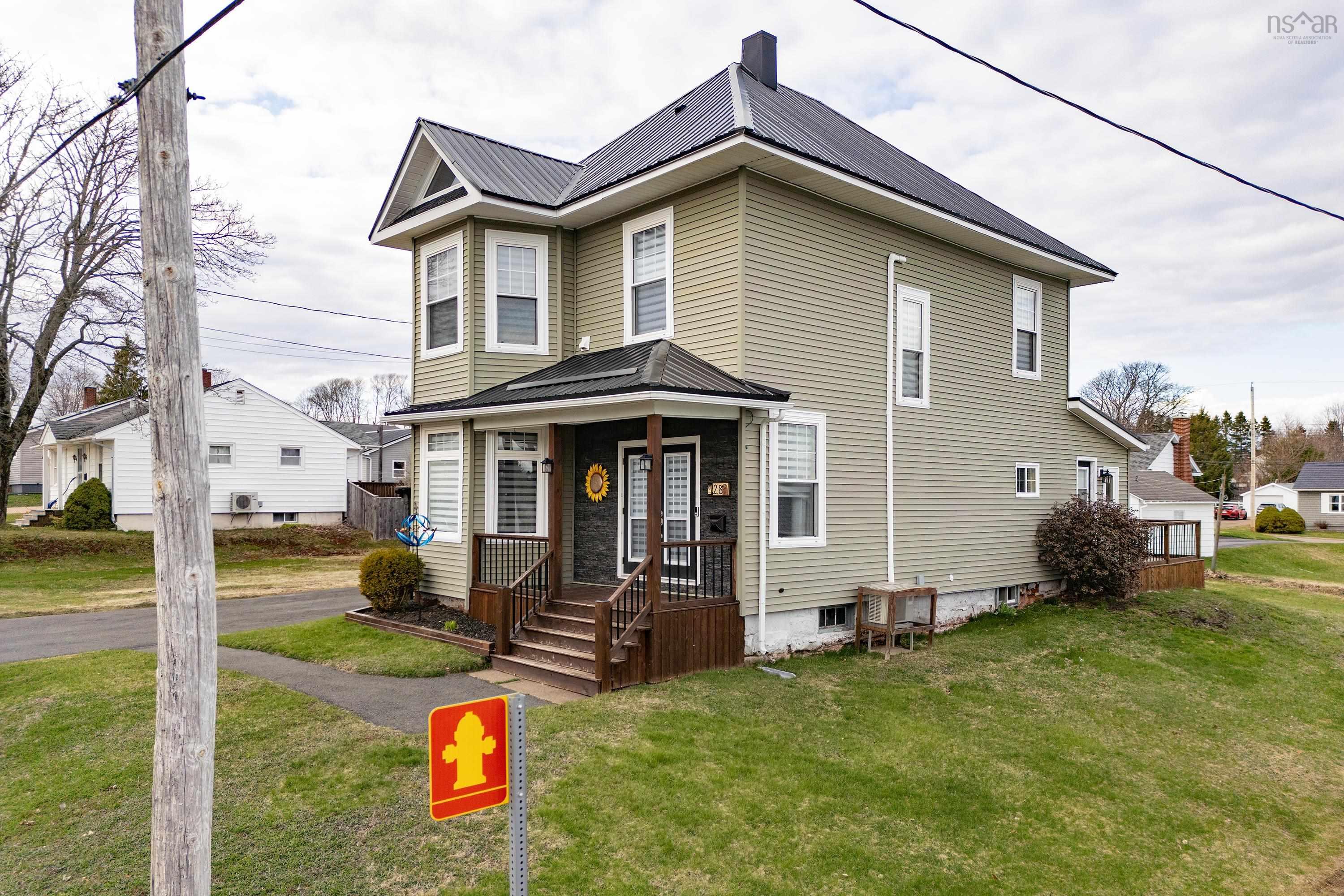 $379,900.00: 28 Westminster Avenue, Amherst